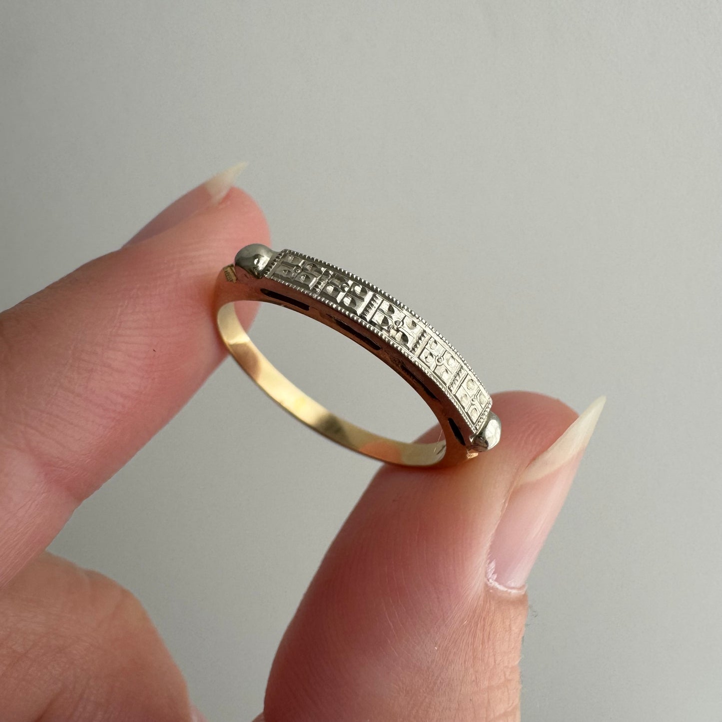V I N T A G E // five blooms / 14k yellow and white gold embossed band / size 5.75+