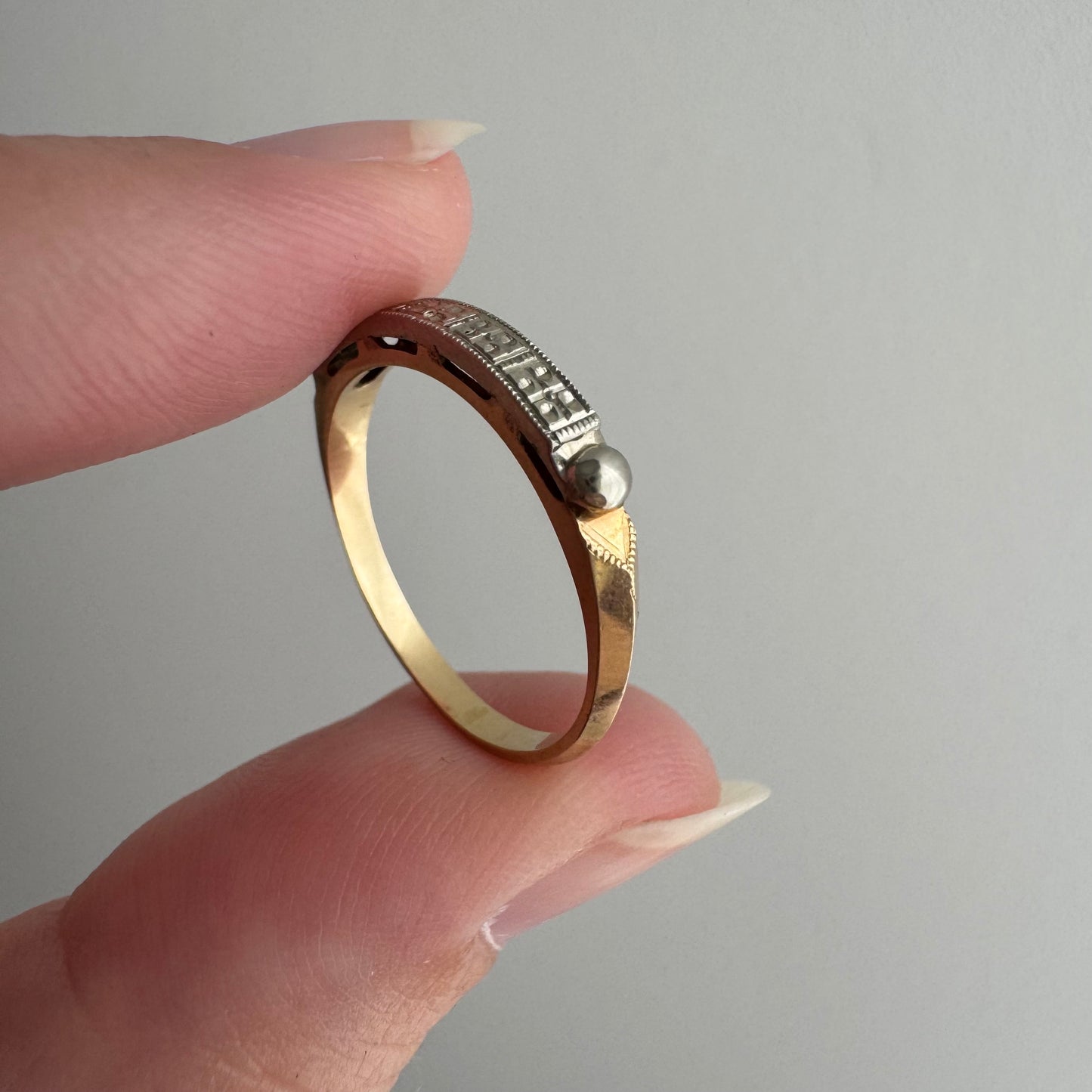 V I N T A G E // five blooms / 14k yellow and white gold embossed band / size 5.75+