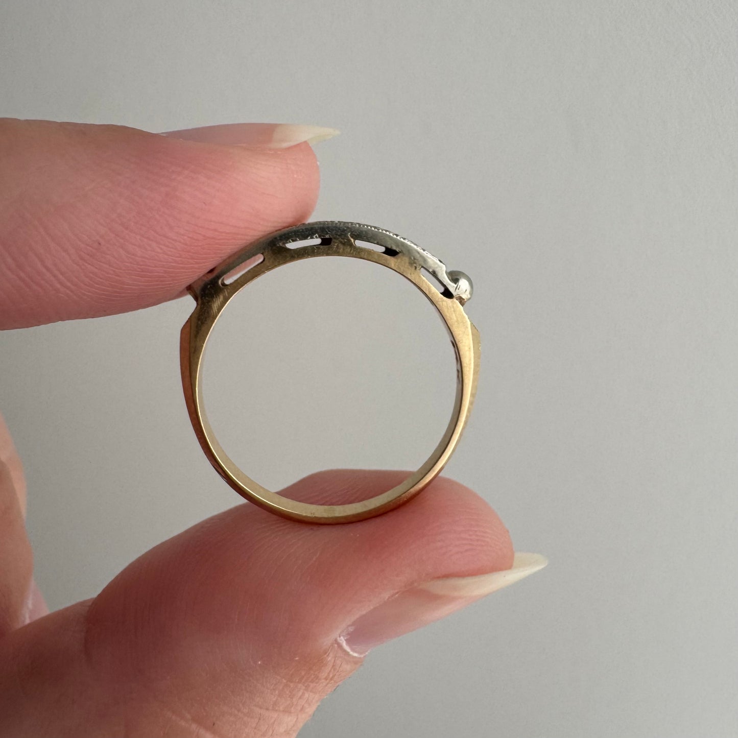 V I N T A G E // five blooms / 14k yellow and white gold embossed band / size 5.75+