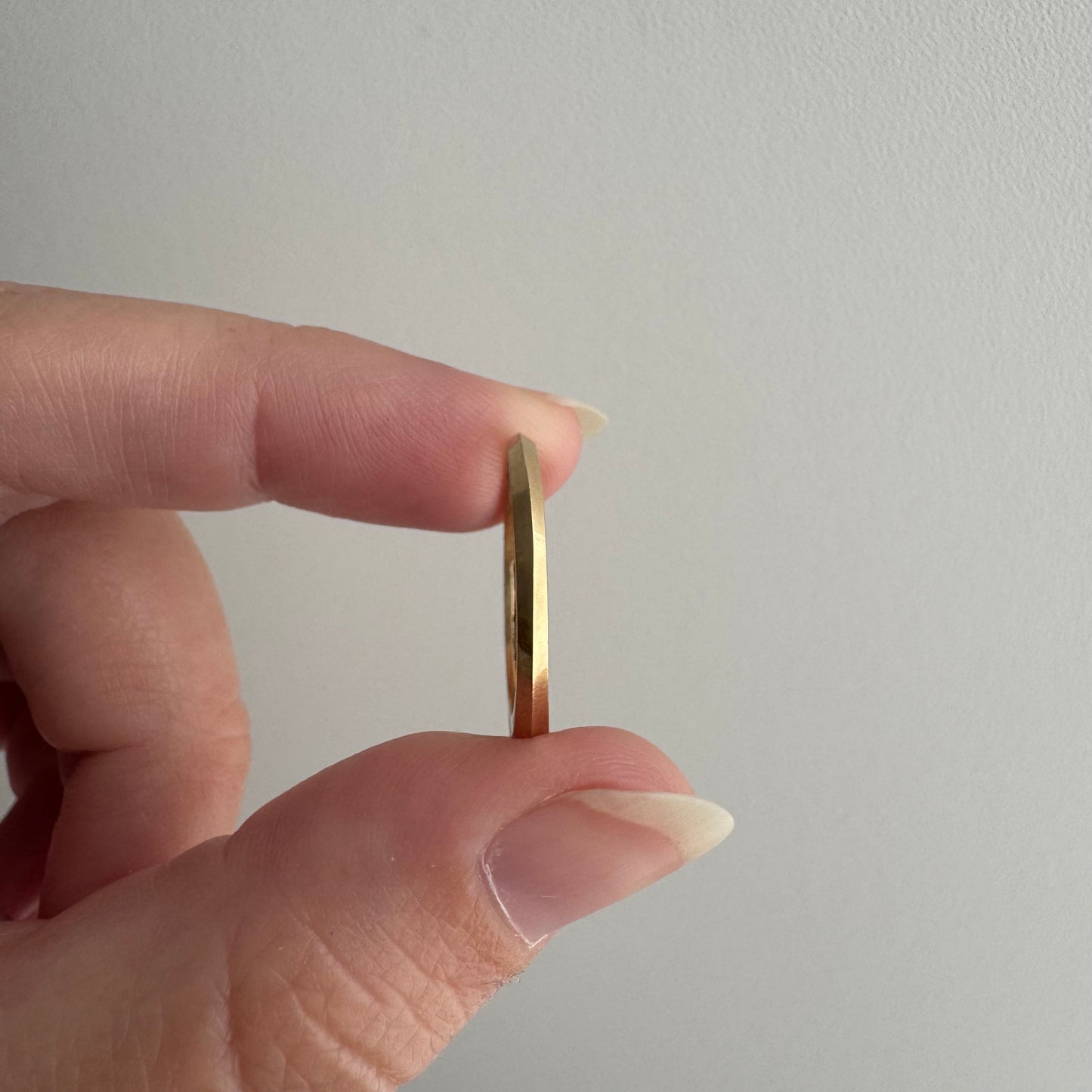 V I N T A G E // five blooms / 14k yellow and white gold embossed band / size 5.75+