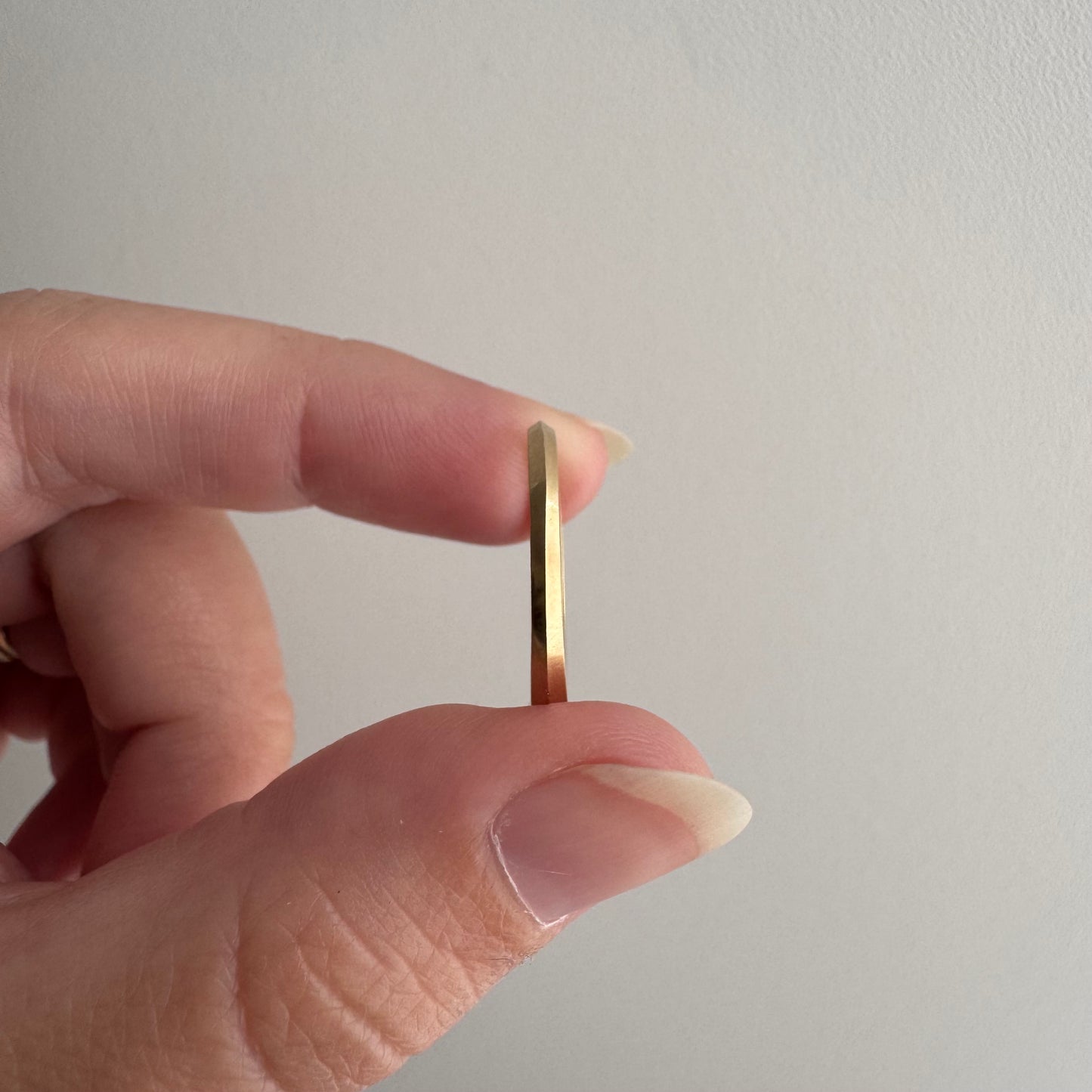 V I N T A G E // five blooms / 14k yellow and white gold embossed band / size 5.75+