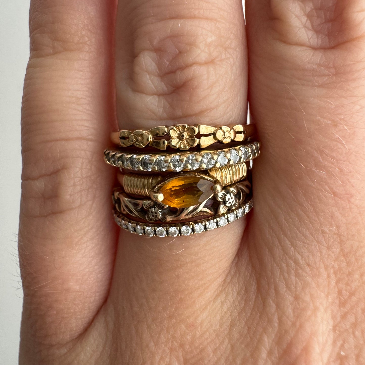 V I N T A G E // blissed blooms / 14k rosy yellow embossed blossom band / size 5.75