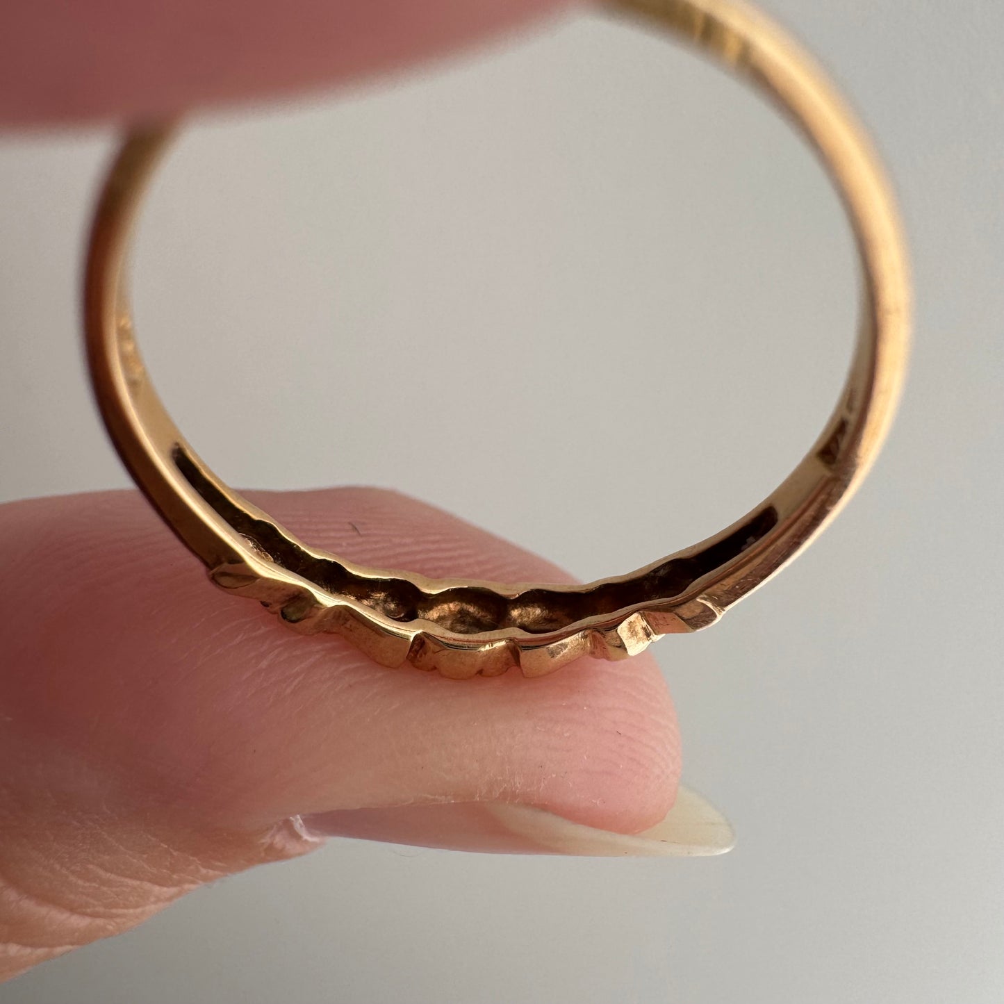 V I N T A G E // blissed blooms / 14k rosy yellow embossed blossom band / size 5.75