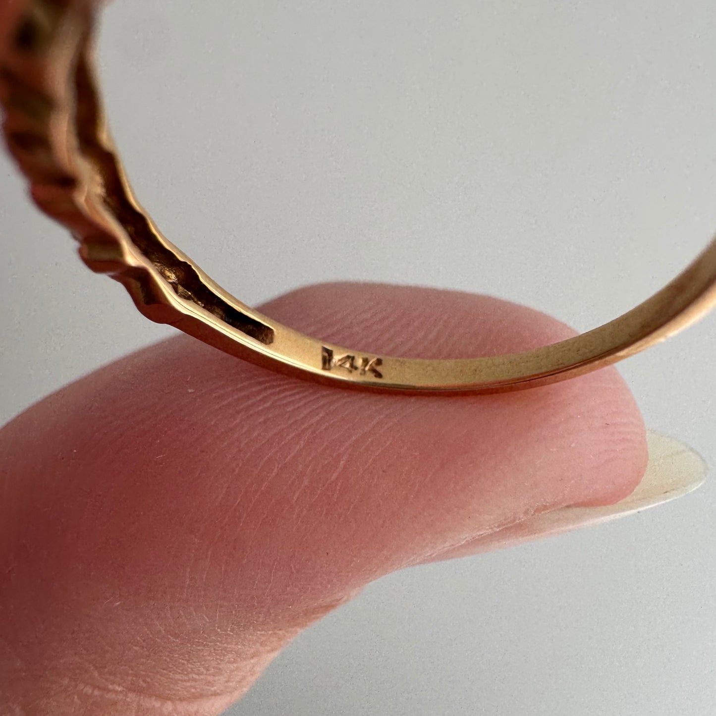 V I N T A G E // blissed blooms / 14k rosy yellow embossed blossom band / size 5.75