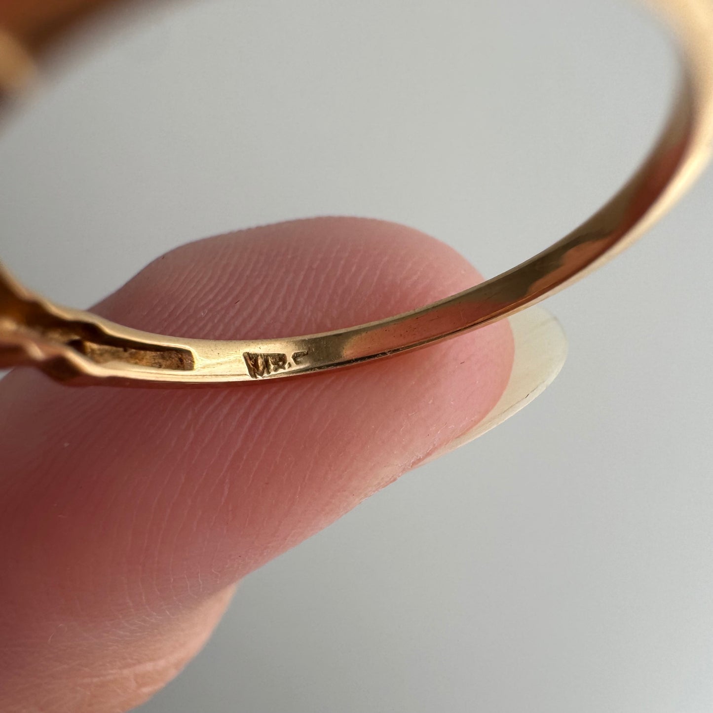 V I N T A G E // blissed blooms / 14k rosy yellow embossed blossom band / size 5.75