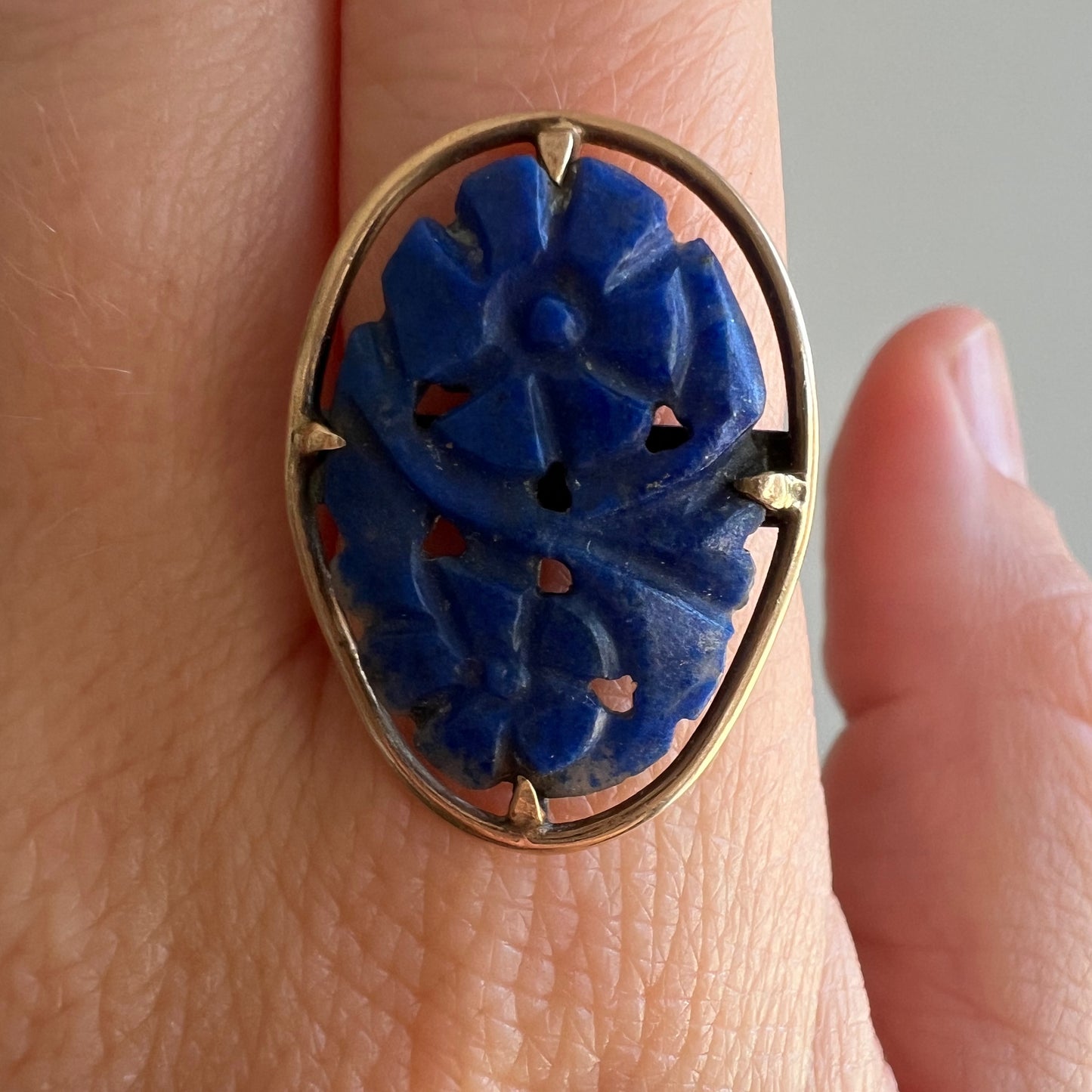 V I N T A G E // eternal blooms / solid 10k yellow gold Edwardian era carved blue stone floral conversion ring / size 7