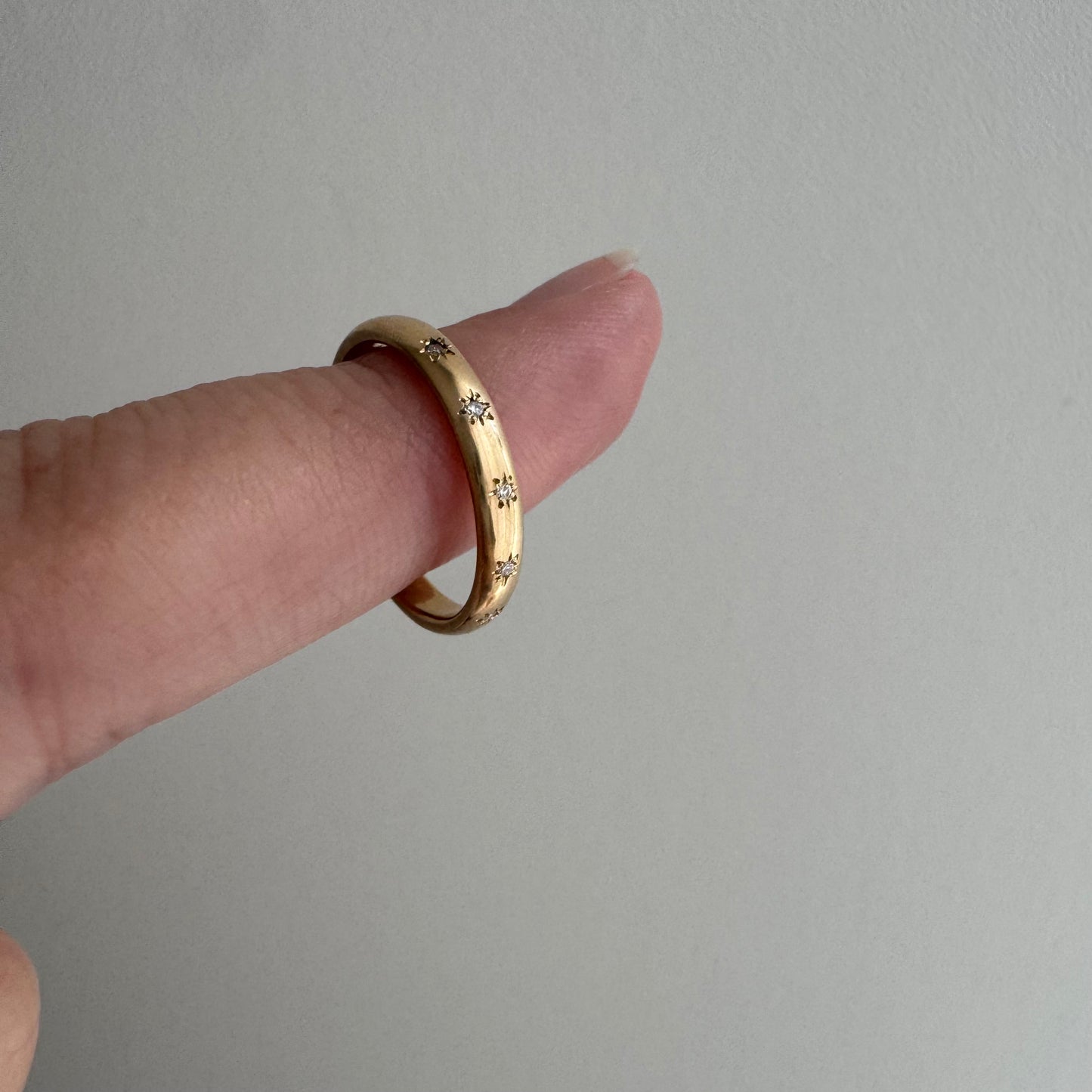 reimagined A N T I Q U E // star story / 18k plump band with five new star-set diamonds / size 4+