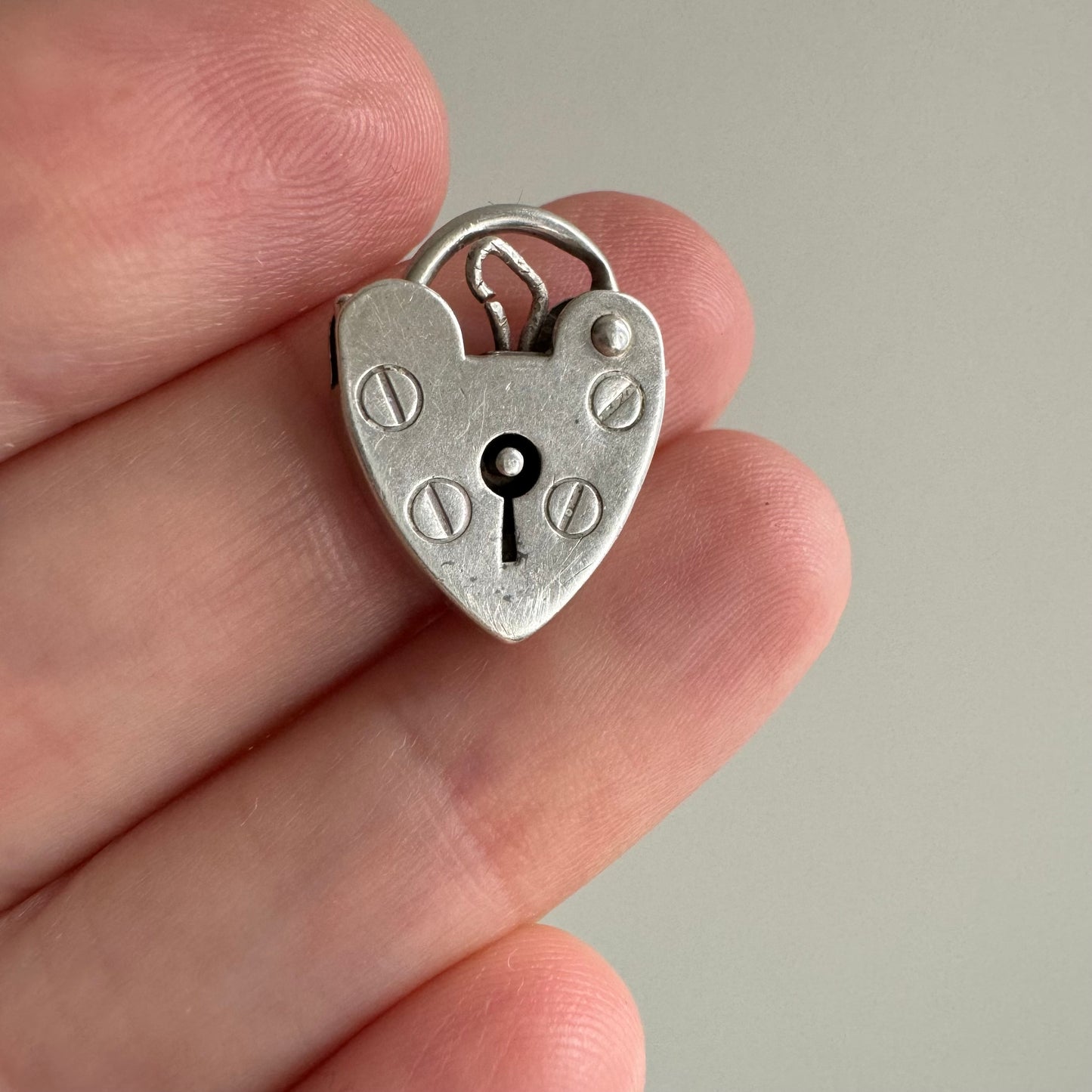 V I N T A G E // functional love / sterling silver heart padlock / a charm or clasp / 16-19mm