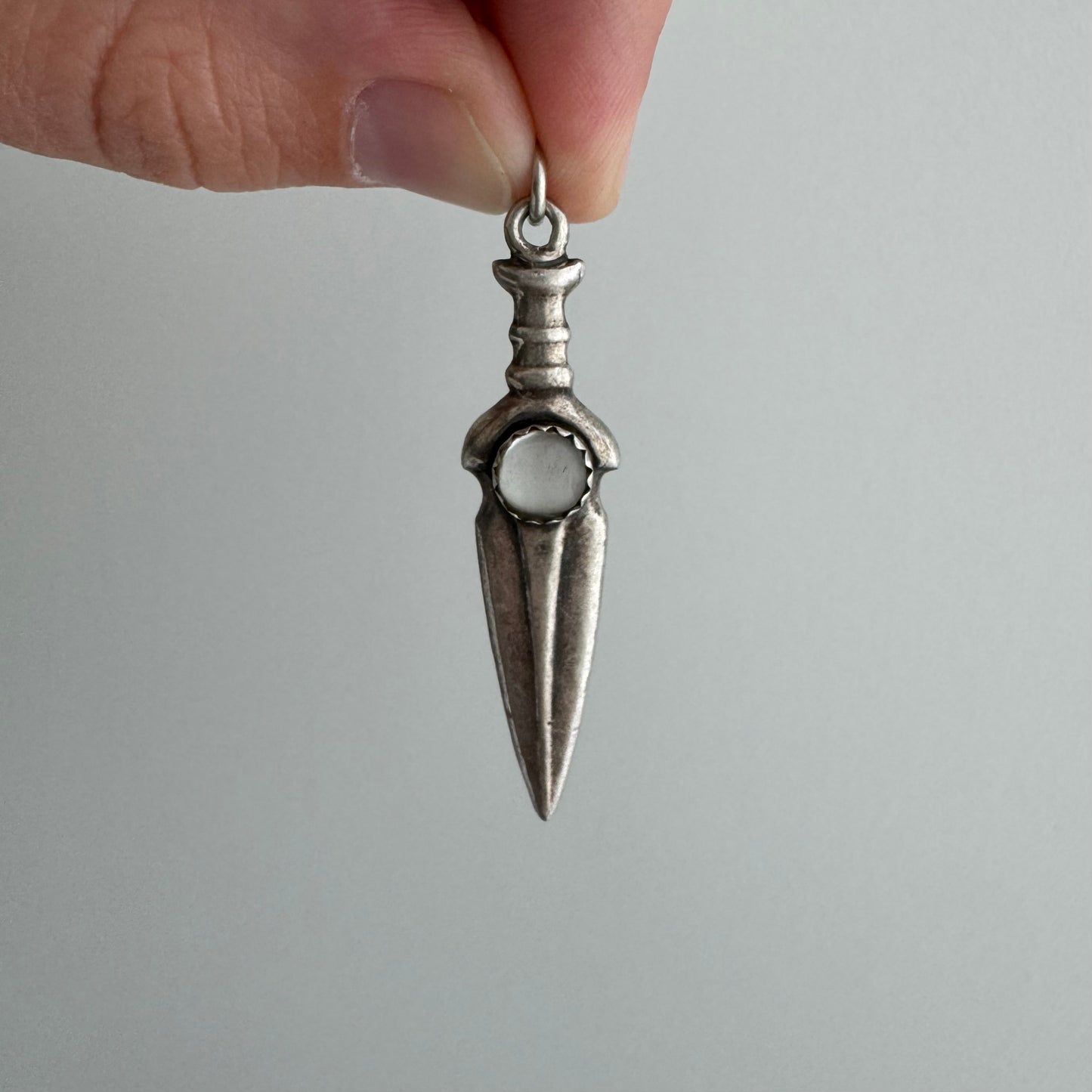 V I N T A G E // moon maiden protector / sterling silver and moonstone dagger-like pendant