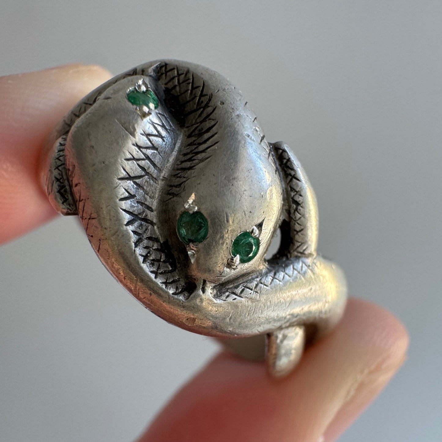 rehabbed V I N T A G E // slithering snakes / sterling silver and emerald double snake band by Uncas / size 9+