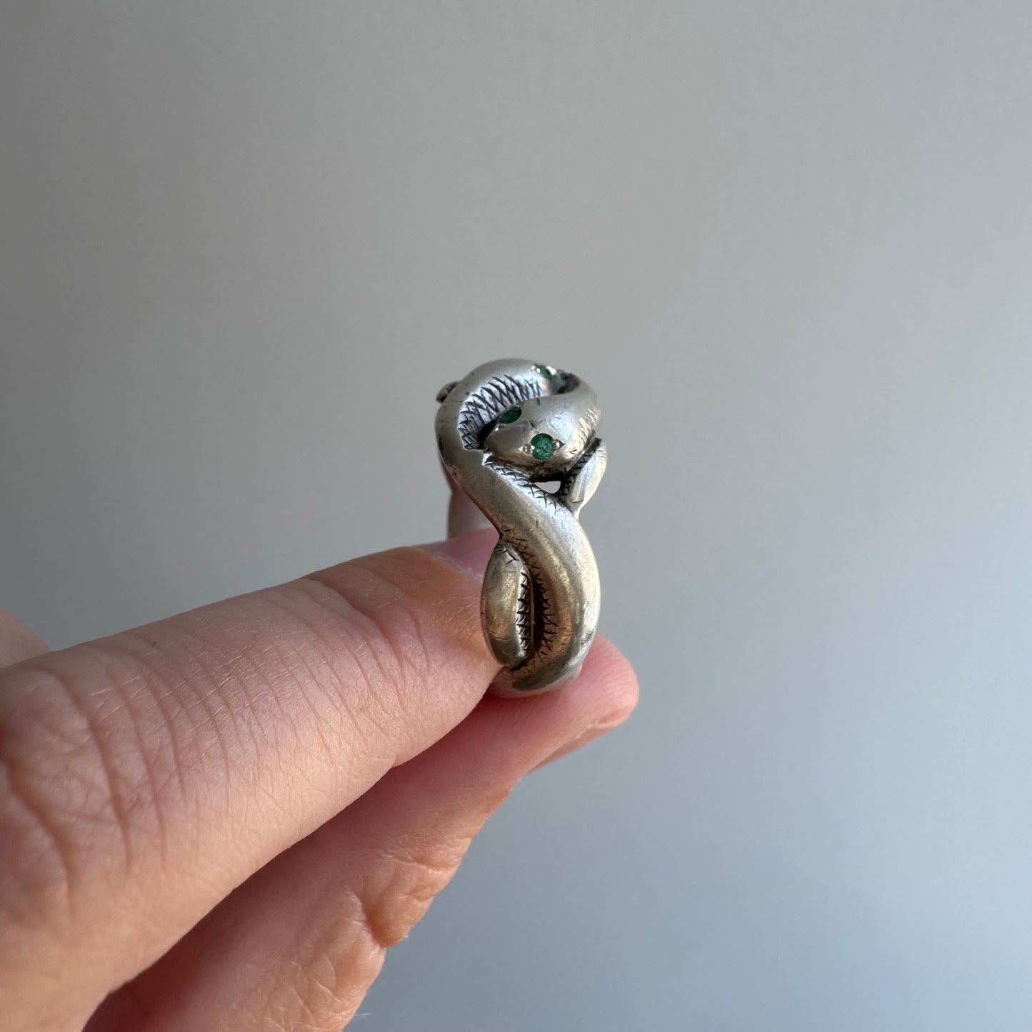 rehabbed V I N T A G E // slithering snakes / sterling silver and emerald double snake band by Uncas / size 9+