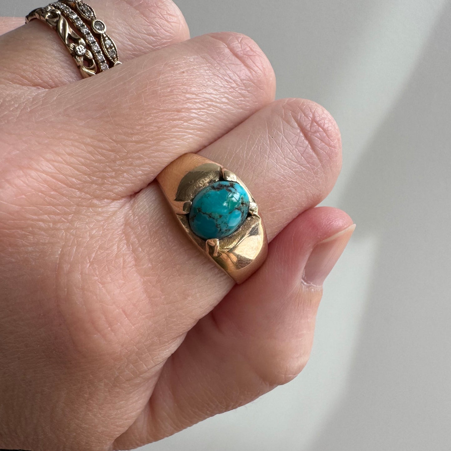 V I N T A G E // like an egg / 10k and natural turquoise signet dome ring / size 10.5+