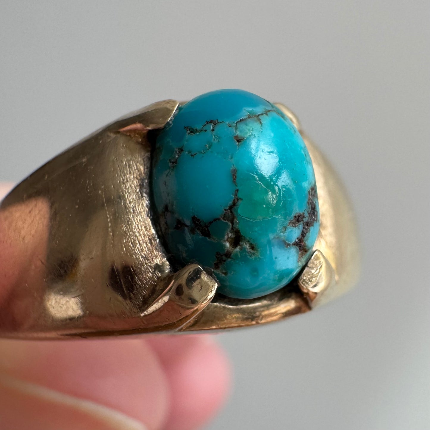 V I N T A G E // like an egg / 10k and natural turquoise signet dome ring / size 10.5+