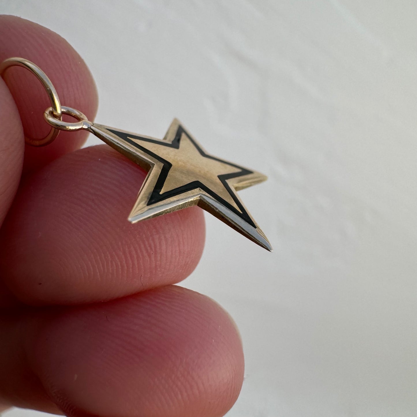 reimagined V I N T A G E // shining star / 10k and enamel five point star pendant