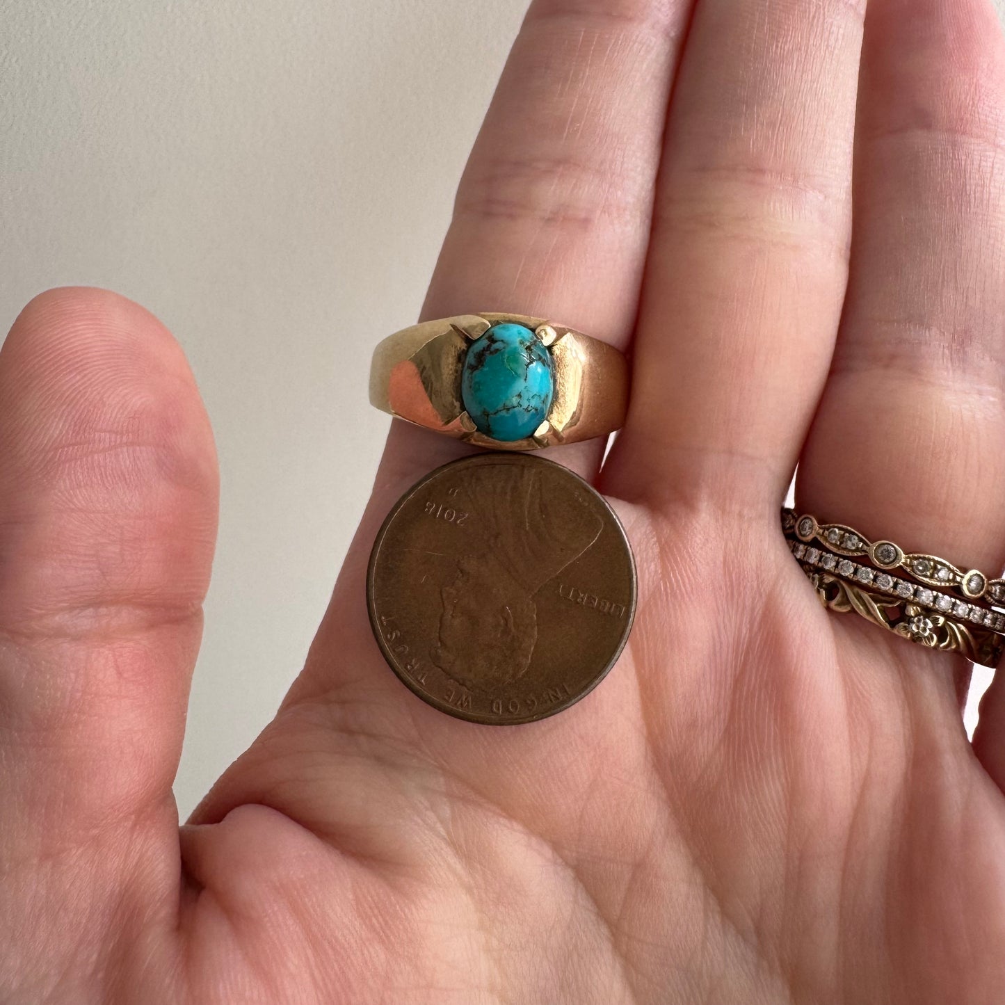 V I N T A G E // like an egg / 10k and natural turquoise signet dome ring / size 10.5+