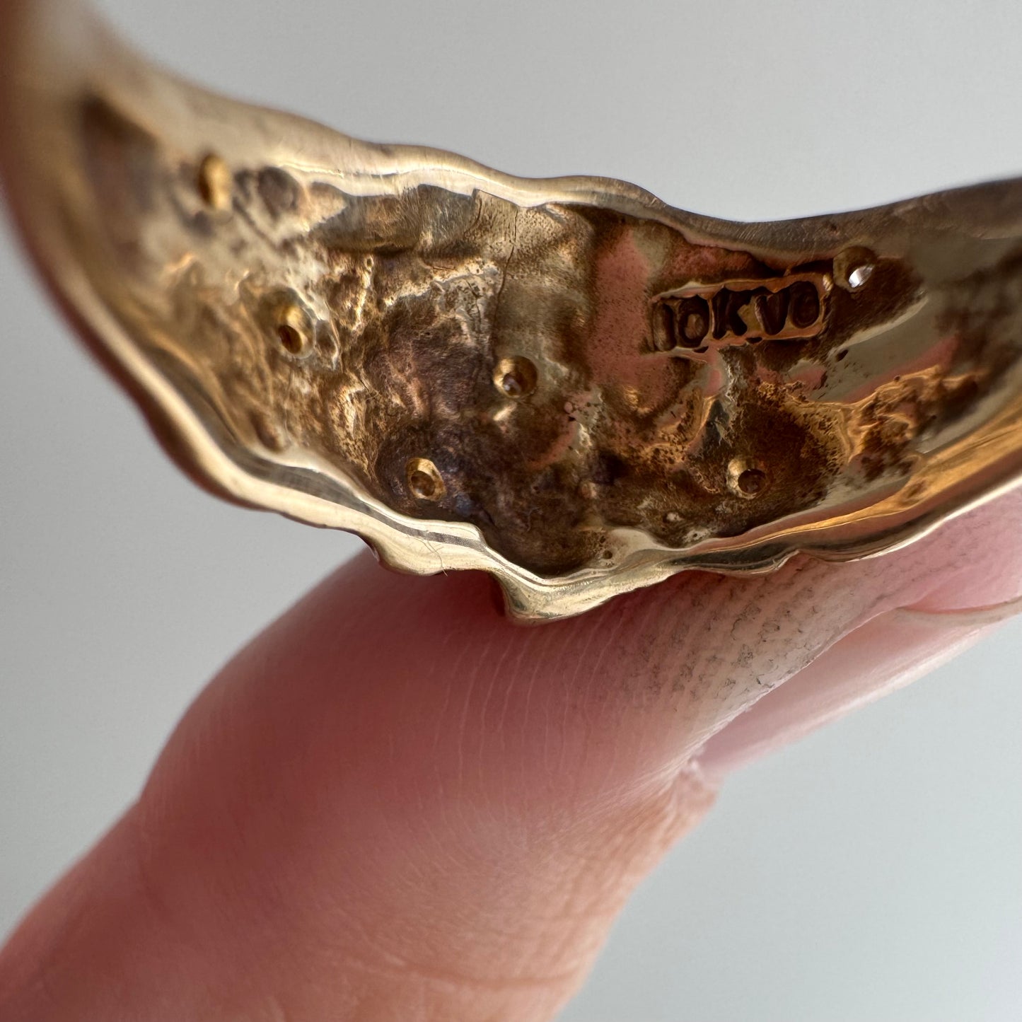 reimagined V I N T A G E // star story / 10k tapered nugget style domed band with six new star-set diamonds / size 7.75