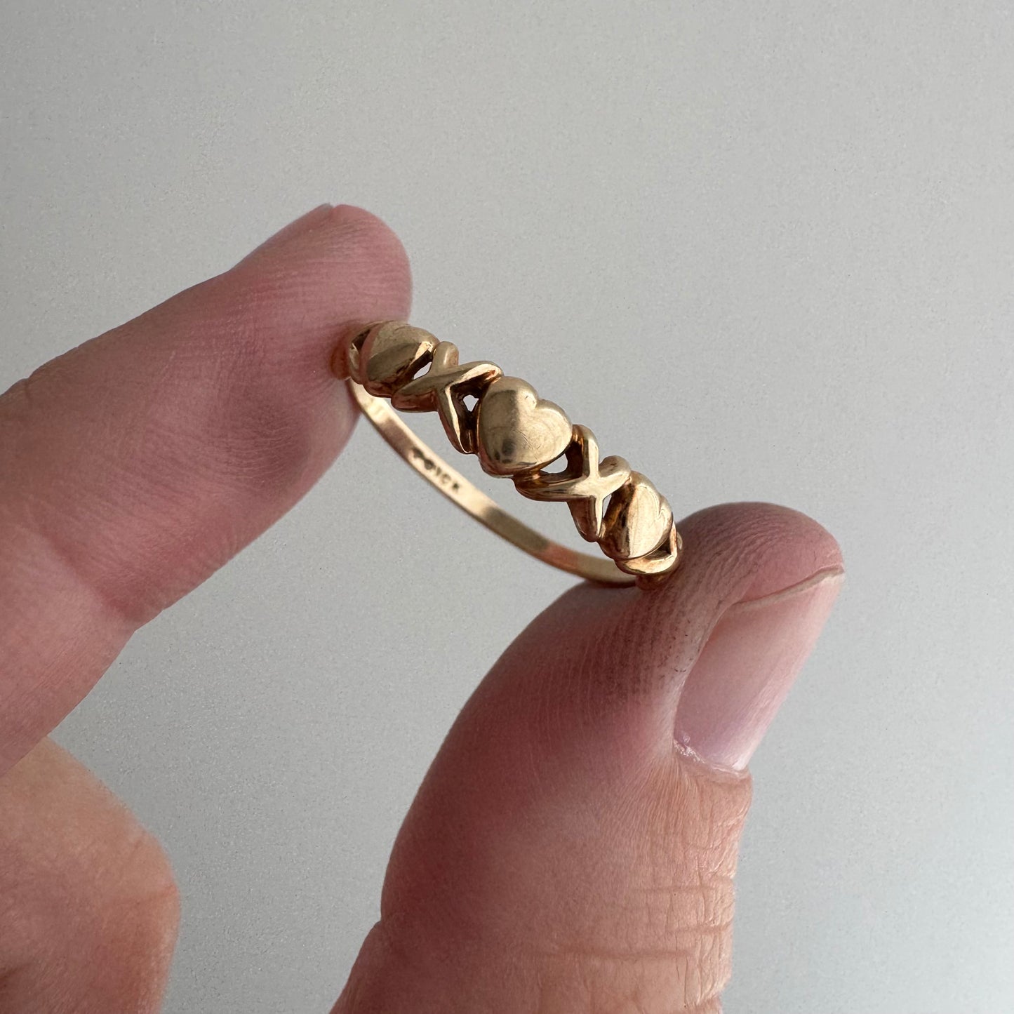 V I N T A G E // love & kisses / 10k X and heart half eternity stacking band / size 6.25+