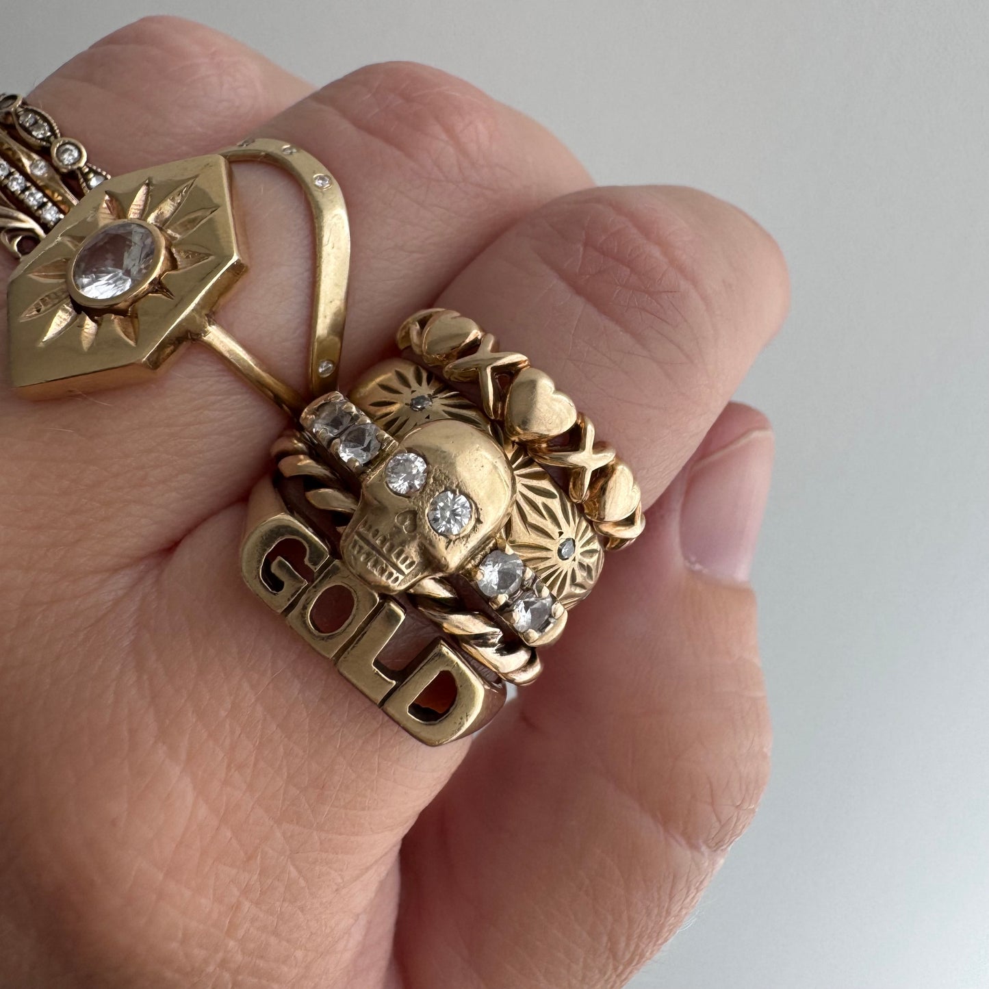 V I N T A G E // love & kisses / 10k X and heart half eternity stacking band / size 6.25+