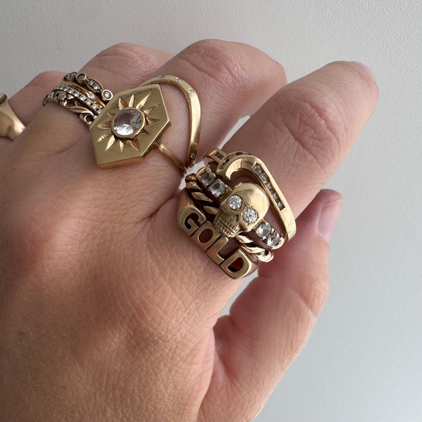 V I N T A G E // helpful hug / 10k and diamond swirly ring guard stacking band / size 8.75