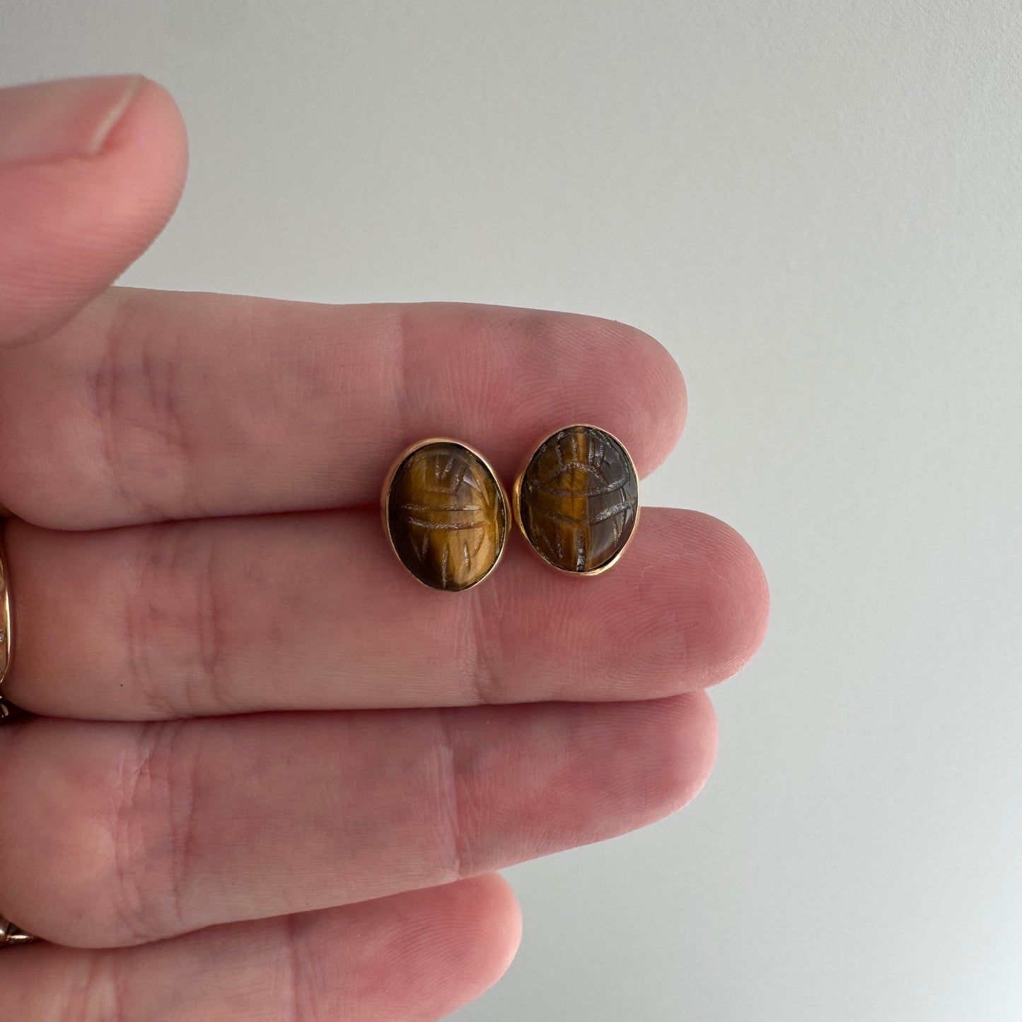 V I N T A G E// 1950s ode to ancient Egypt / 14k and carved tigers eye scarabs / post earrings