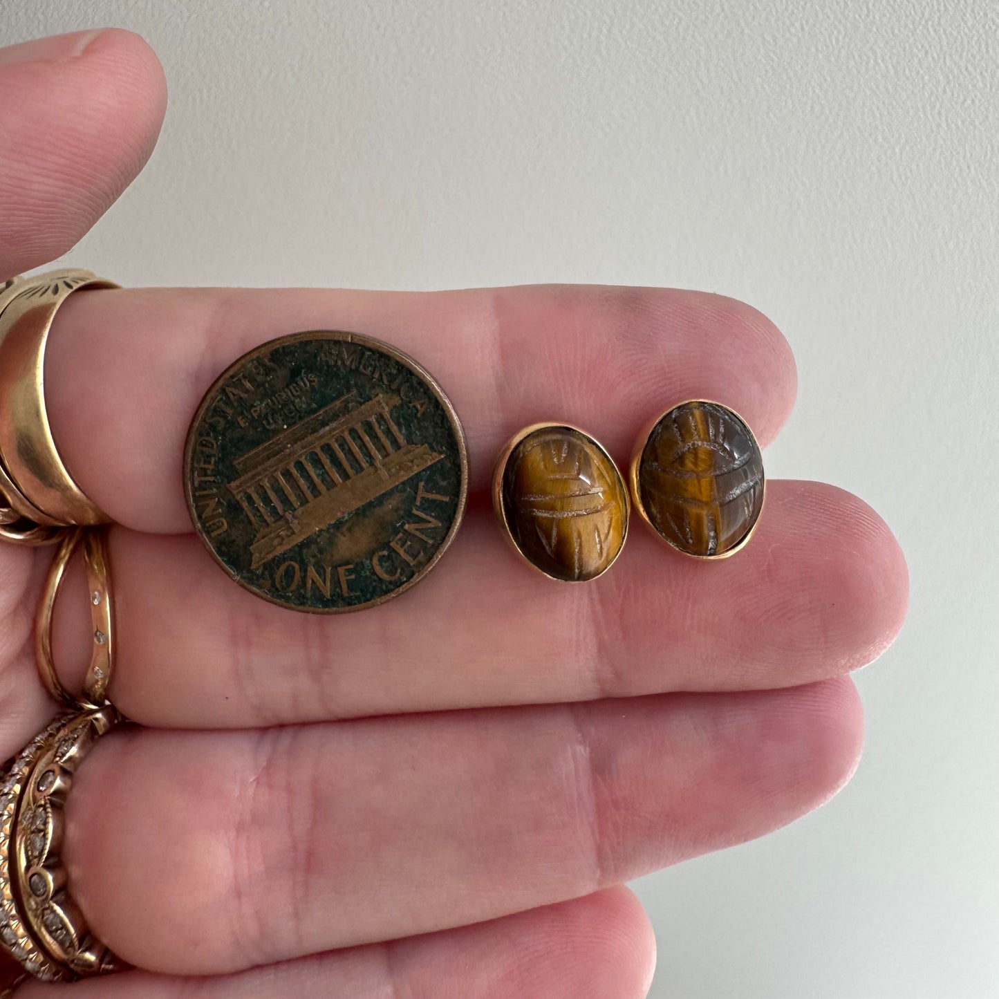 V I N T A G E// 1950s ode to ancient Egypt / 14k and carved tigers eye scarabs / post earrings