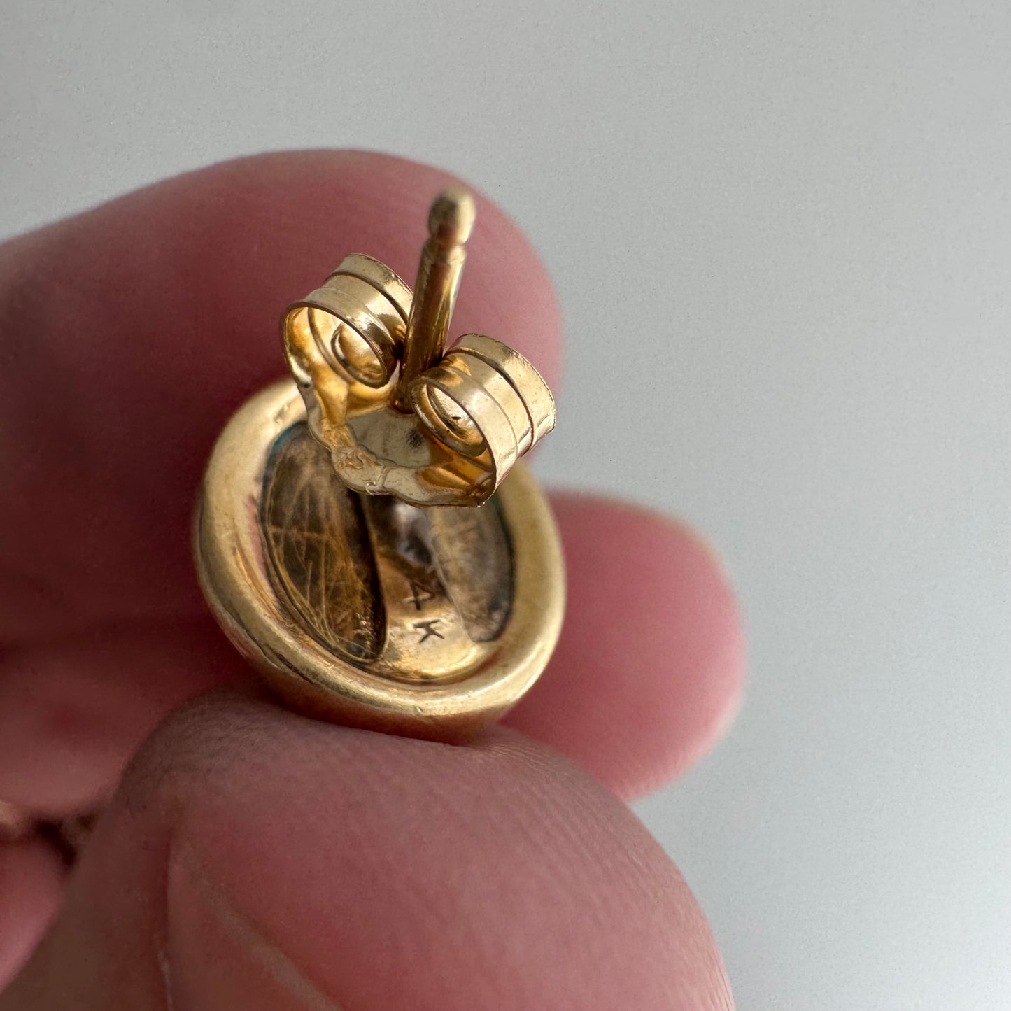 V I N T A G E// 1950s ode to ancient Egypt / 14k and carved tigers eye scarabs / post earrings