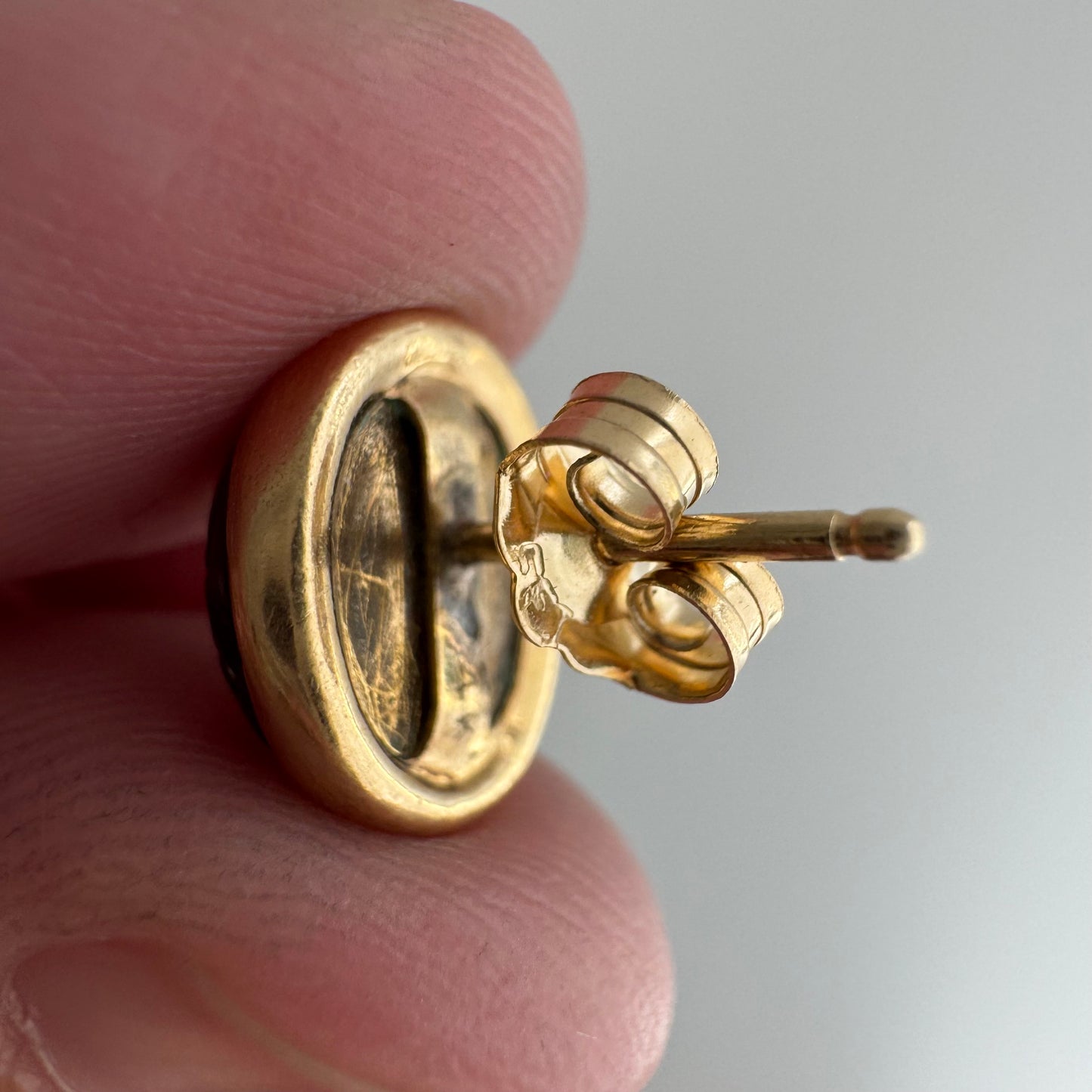 V I N T A G E// 1950s ode to ancient Egypt / 14k and carved tigers eye scarabs / post earrings