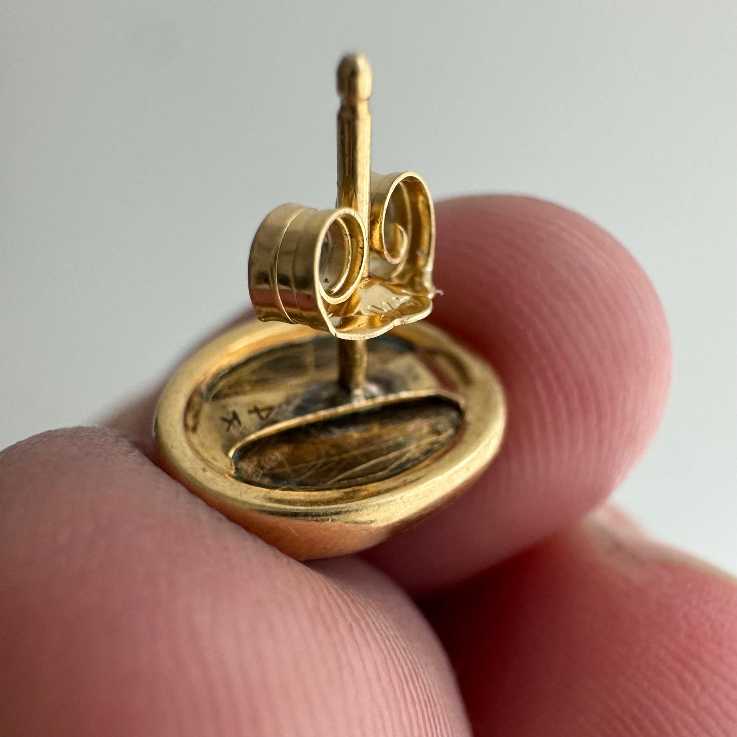 V I N T A G E// 1950s ode to ancient Egypt / 14k and carved tigers eye scarabs / post earrings