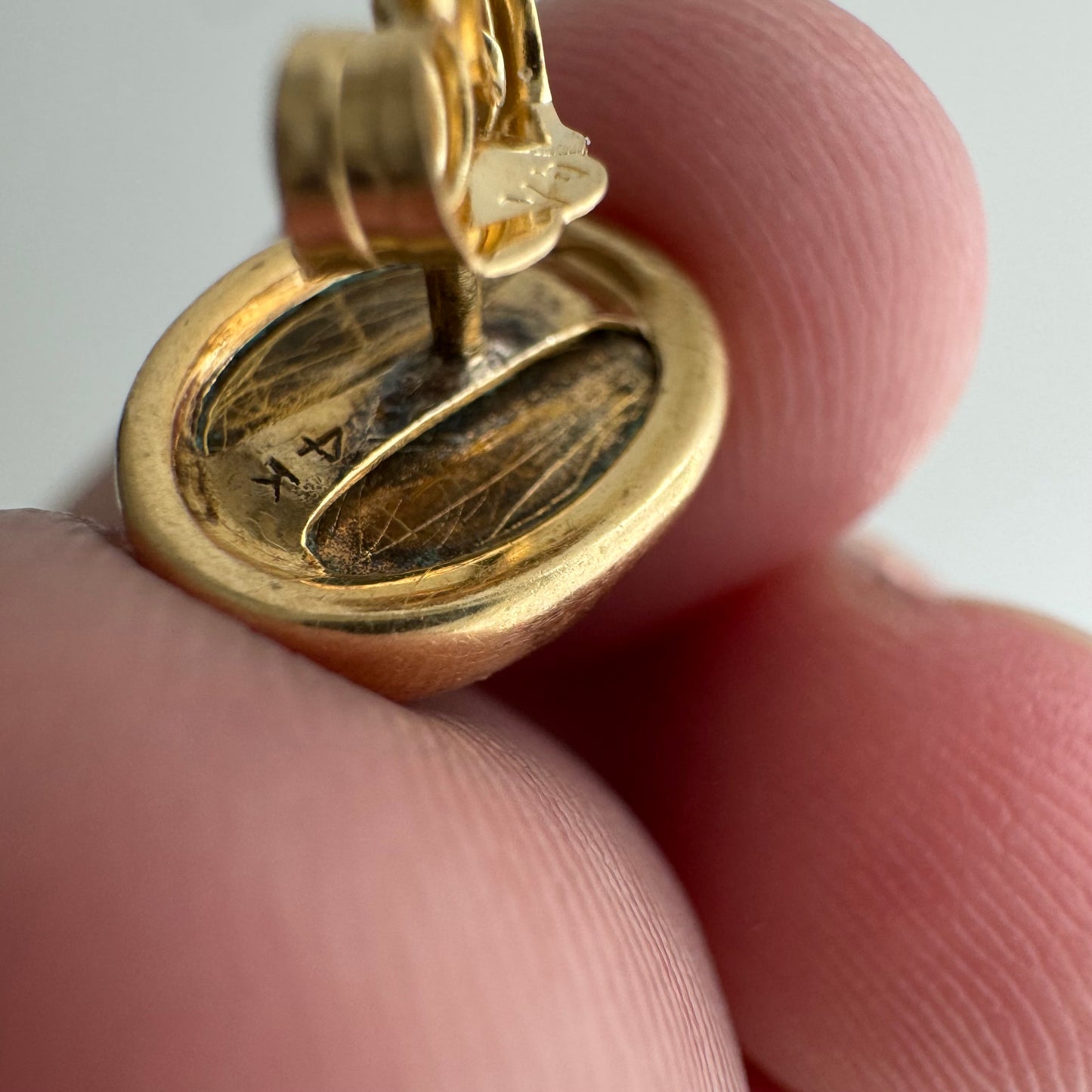 V I N T A G E// 1950s ode to ancient Egypt / 14k and carved tigers eye scarabs / post earrings