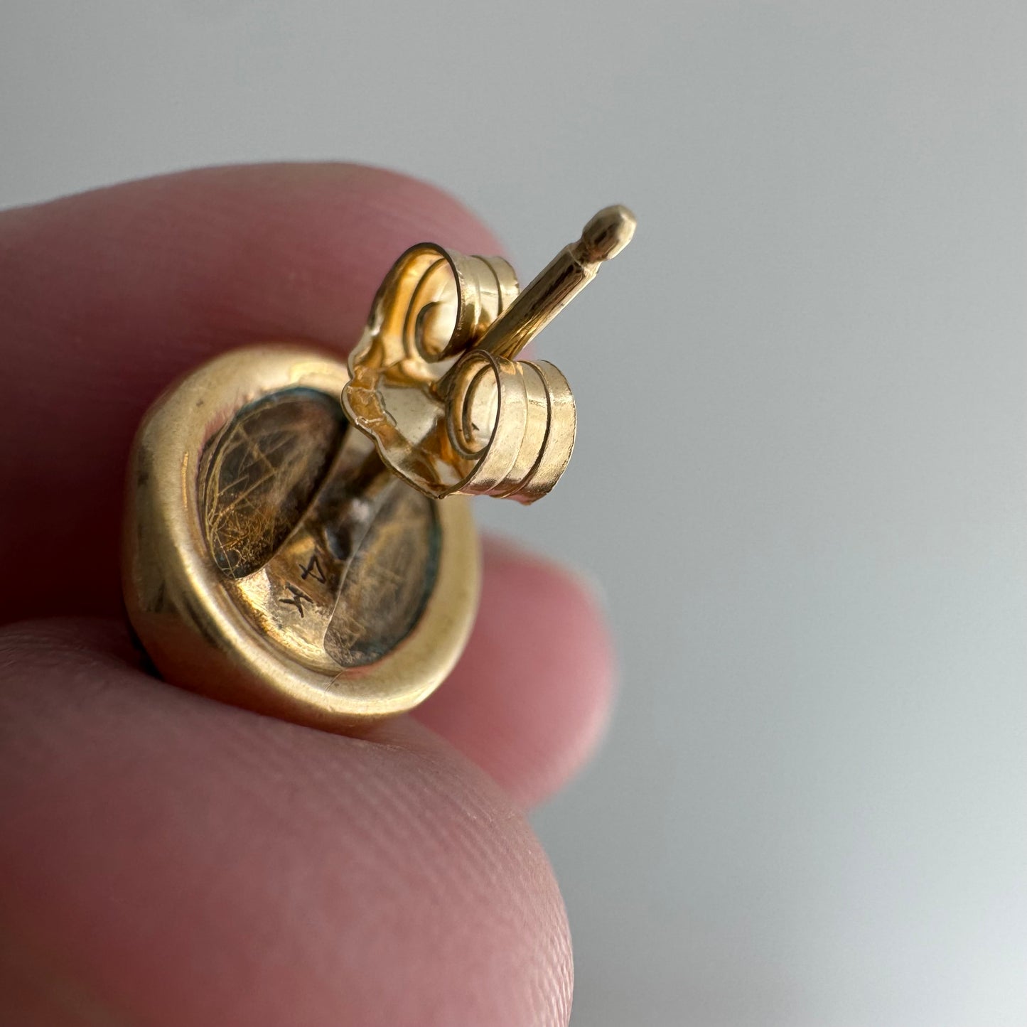 V I N T A G E// 1950s ode to ancient Egypt / 14k and carved tigers eye scarabs / post earrings