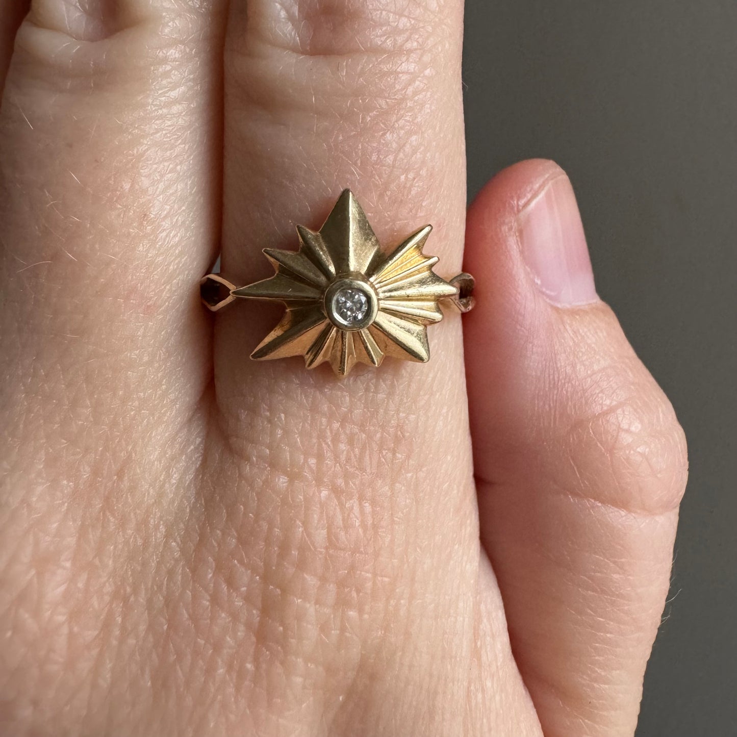 P R E - L O V E D // atomic burst / 14k yellow gold and diamond starburst ring / size 7.75 to 8