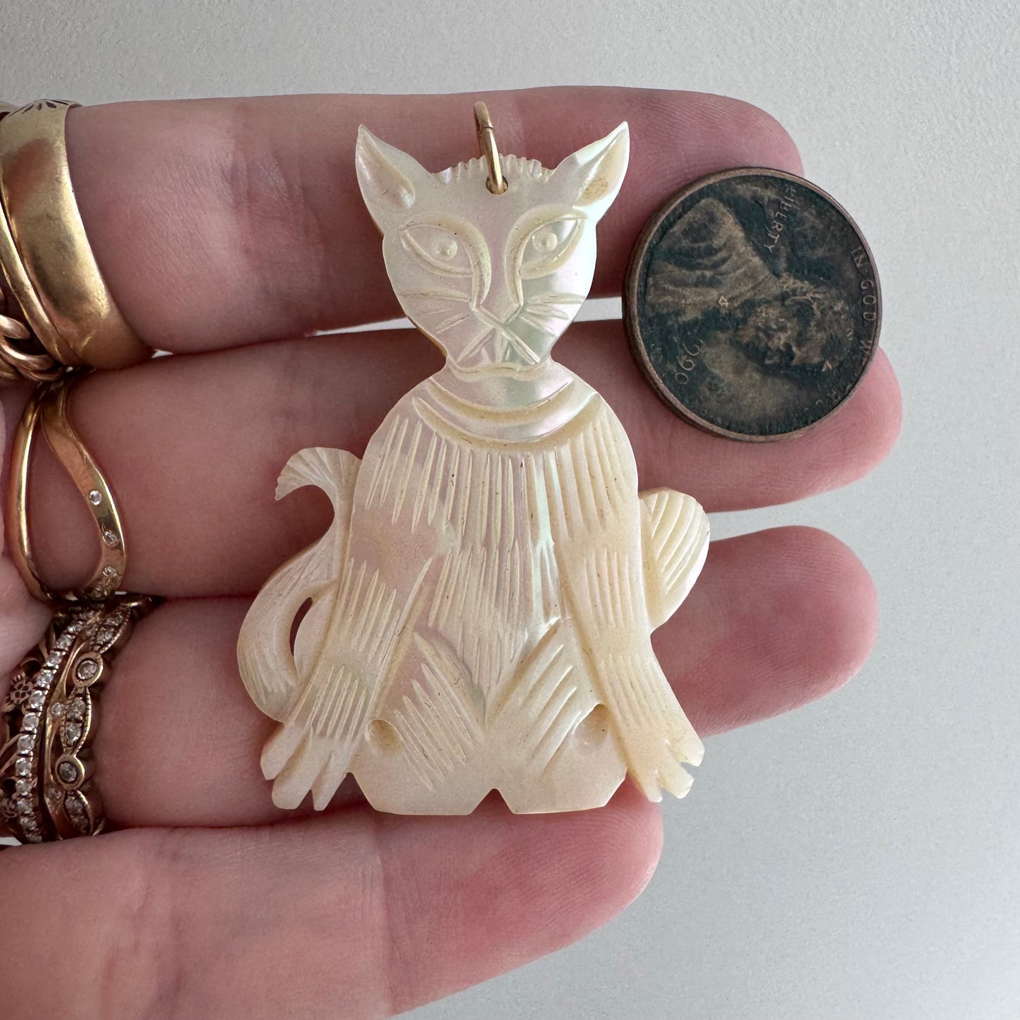 V I N T A G E // famed feline / 14k and carved mother of pearl Sphynx-like cat / a pendant