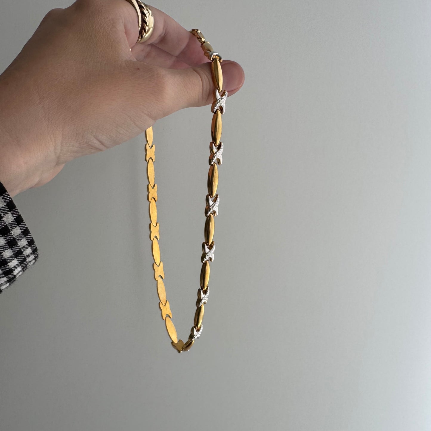 E S T A T E // widest hugs / gold over sterling silver puffy hugs and kisses link necklace / 16.75", 16.8g