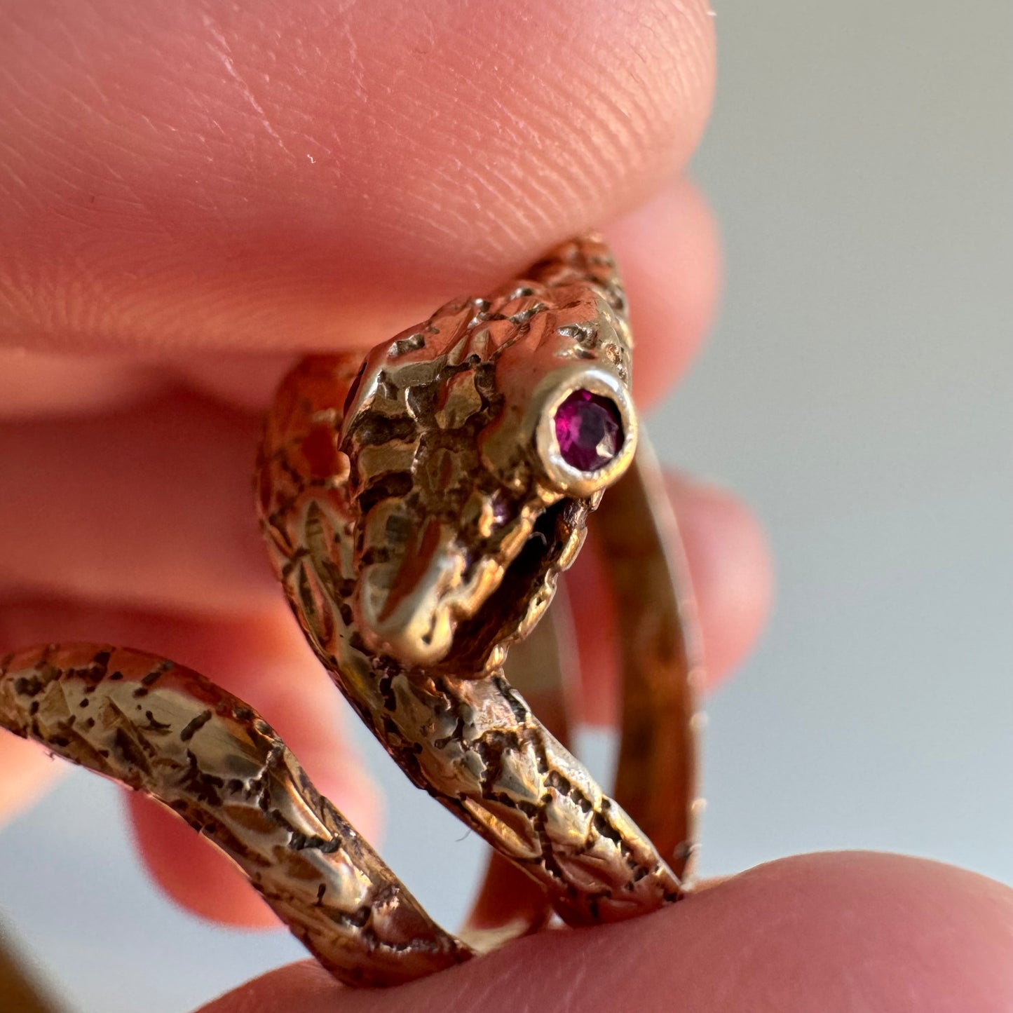 V I N T A G E // cheeky serpent / 10k and ruby wrap around snake ring / size 5-ish