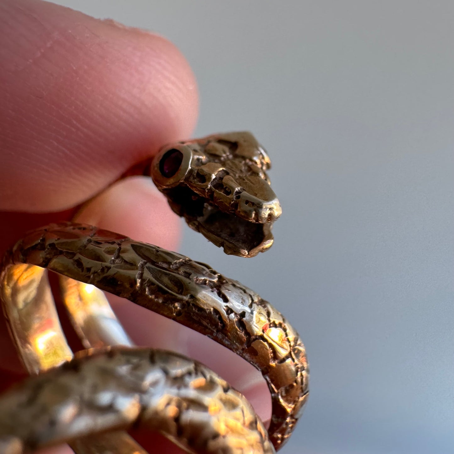 V I N T A G E // cheeky serpent / 10k and ruby wrap around snake ring / size 5-ish