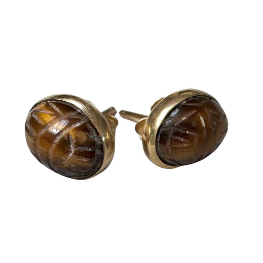 V I N T A G E// 1950s ode to ancient Egypt / 14k and carved tigers eye scarabs / post earrings