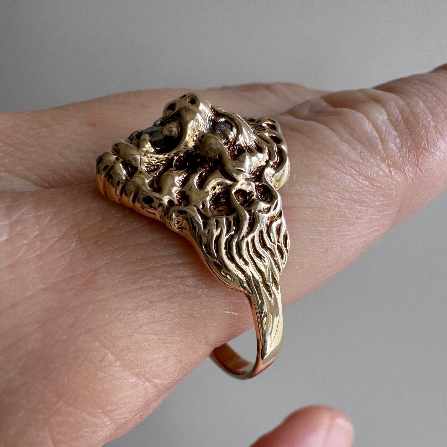 V I N T A G E // nouveau roar / 10k and diamond nouveau style lion ring / size 12