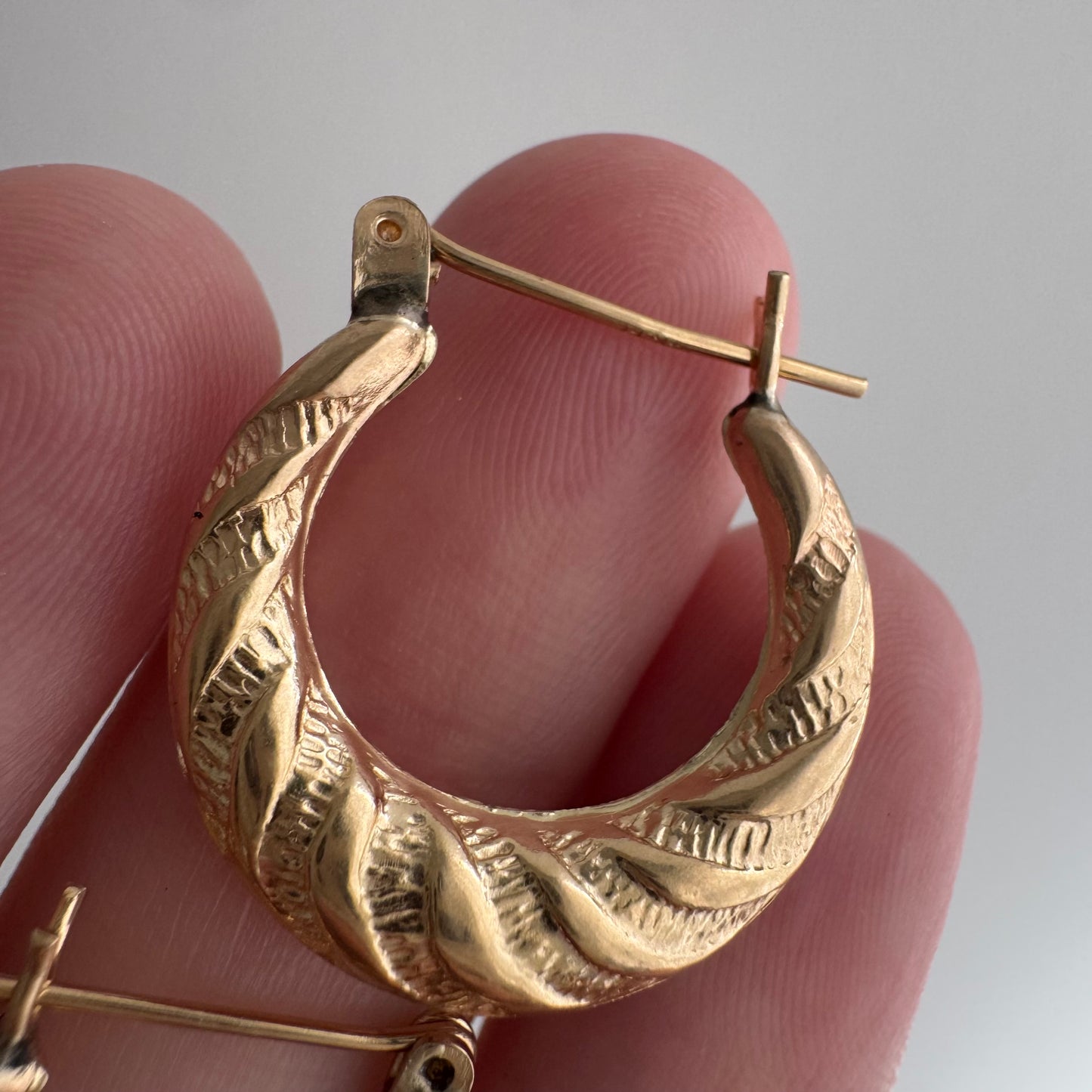 E S T A T E // shrimpy croissants / 14k ribbed twisty shrimp croissant hoops / earrings