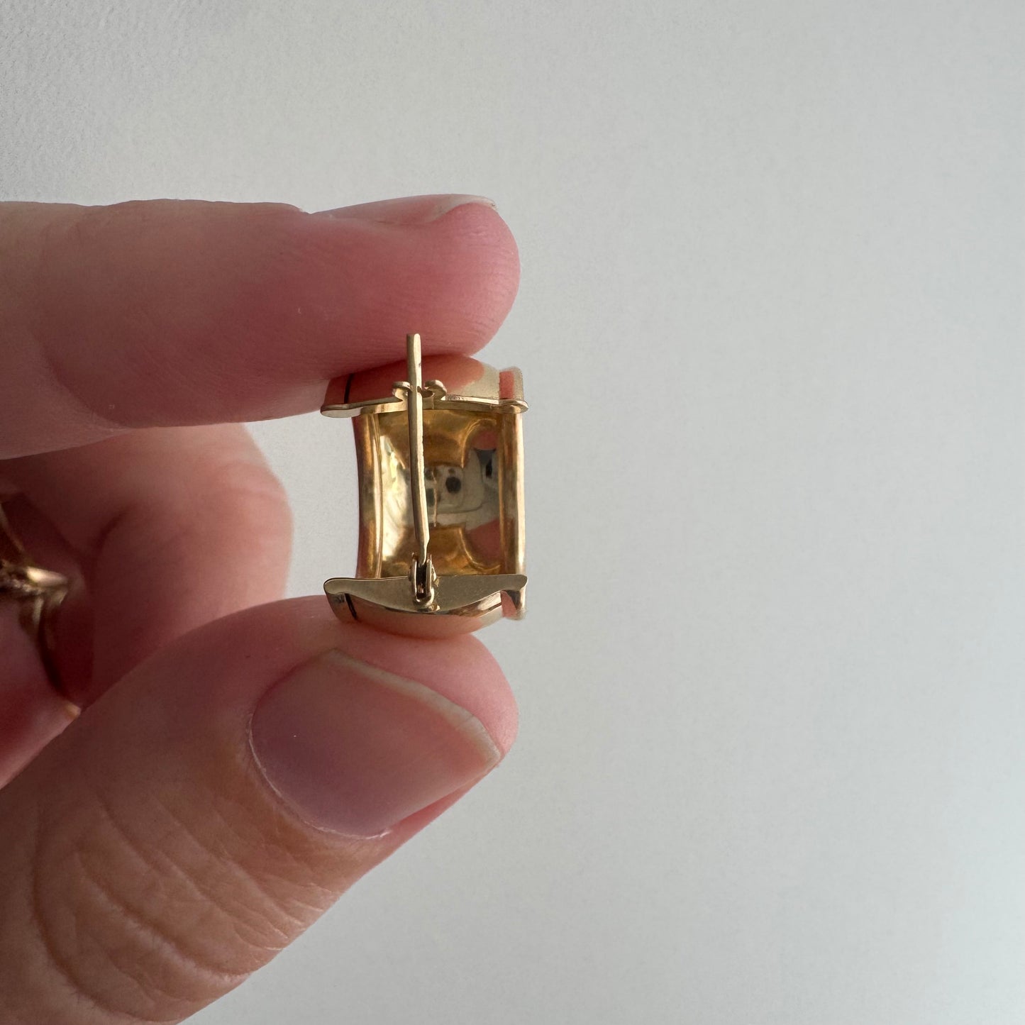 E S T A T E // wide domed huggies / 14k round 9.9mm wide small hoops / earrings