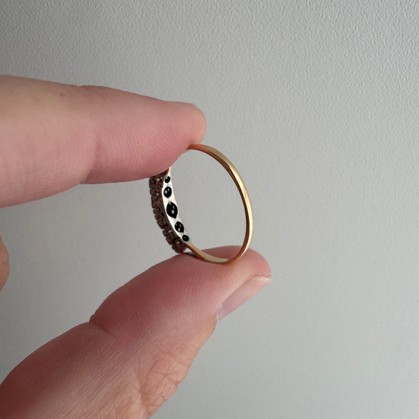 A N T I Q U E // 1920s does 1910s / Edwardian style 18k and diamond five stone boat ring / size 6.25