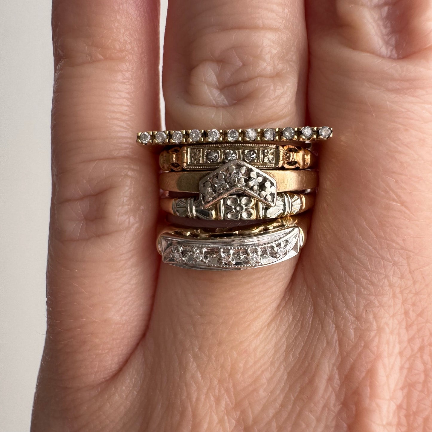 V I N T A G E // directionality / 14k yellow and white gold chevron stacking ring jacket with diamonds / size 6