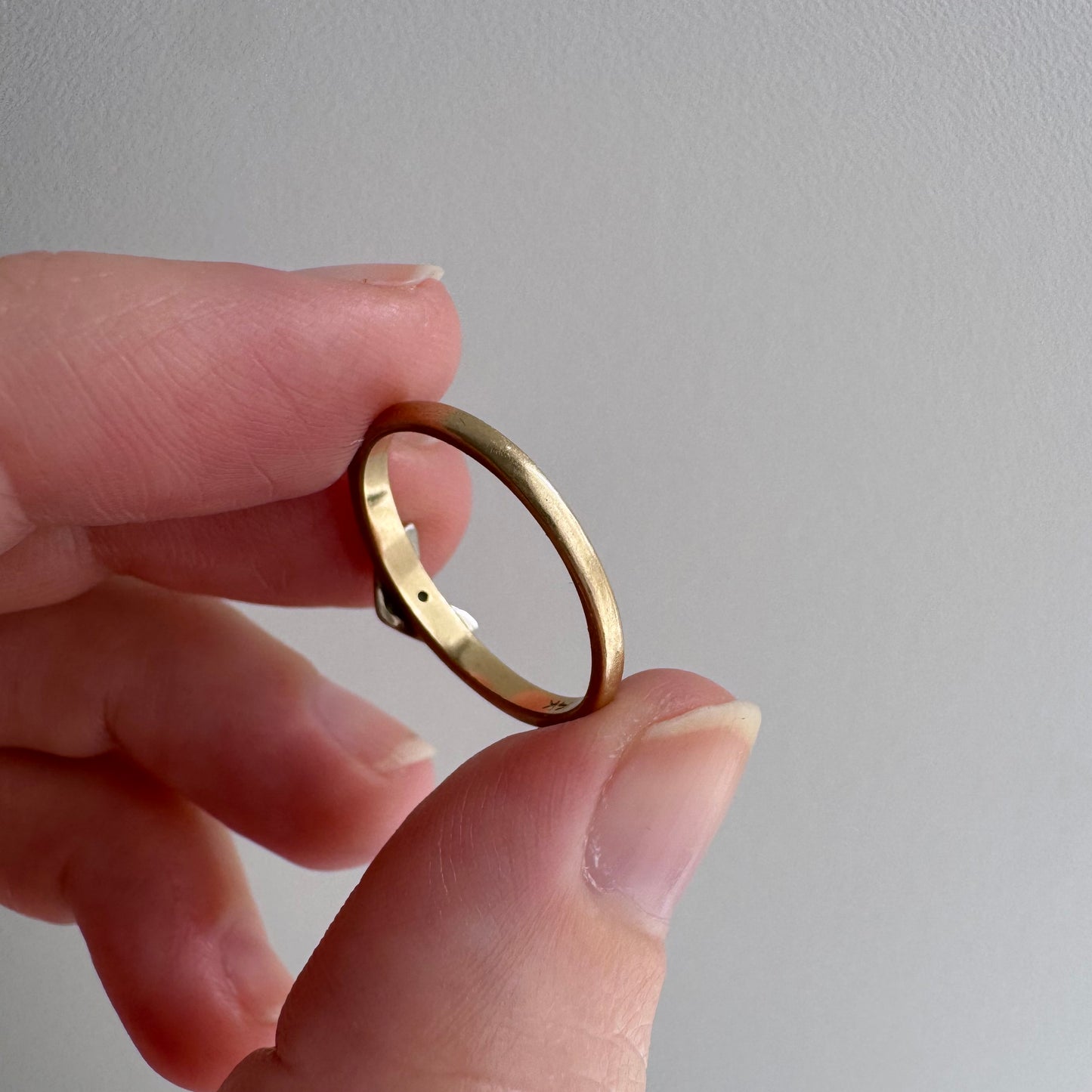 V I N T A G E // directionality / 14k yellow and white gold chevron stacking ring jacket with diamonds / size 6