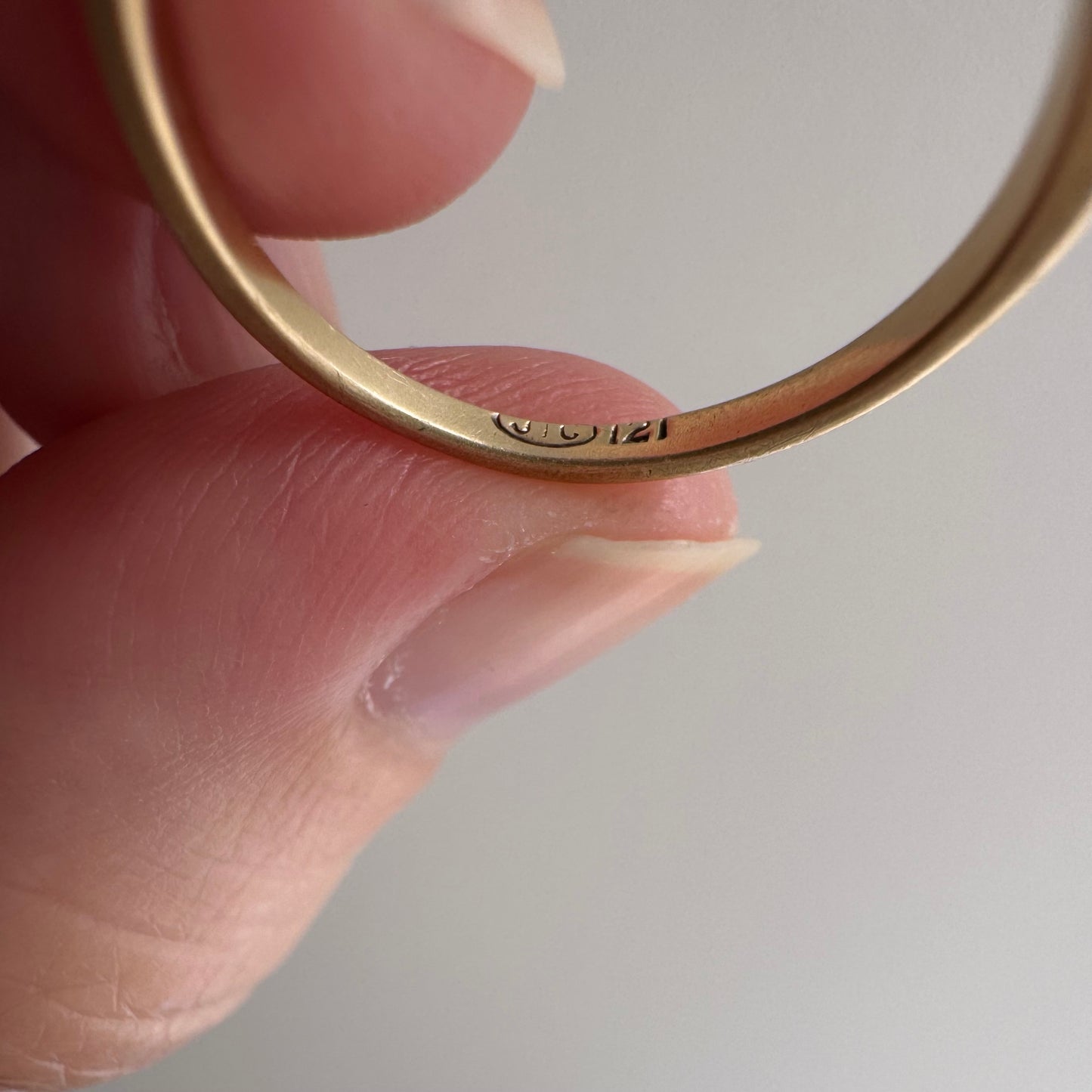 V I N T A G E // directionality / 14k yellow and white gold chevron stacking ring jacket with diamonds / size 6