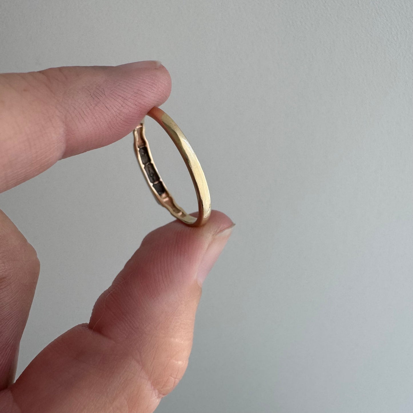 A N T I Q U E // melee magic / 14k yellow and white gold art deco trilogy diamond band / size 9