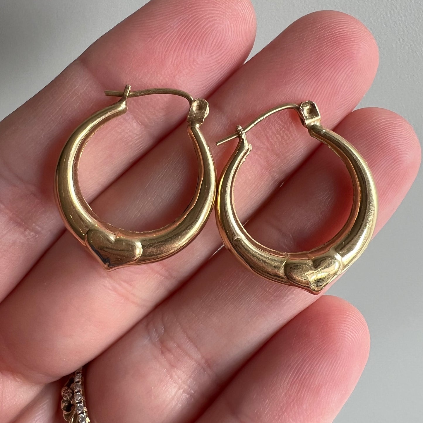 V I N T A G E // suspended love / 14k yellow gold with hearts / hoop earrings