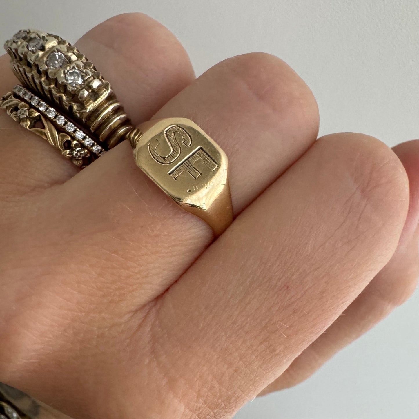 A N T I Q U E // the best SF / 14k yellow gold initial signet / size 7