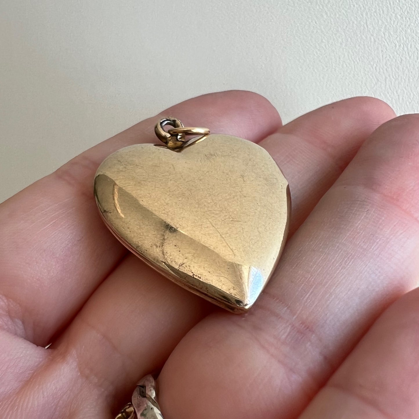 V I N T A G E // heart kept memories / 12k GF over sterling silver locket / a pendant