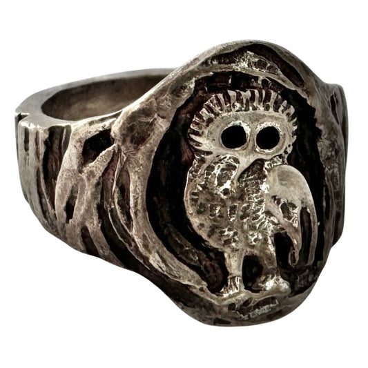 V I N T A G E // watchful eyes / sterling silver almost brutalist owl signet ring / size 6-6.25