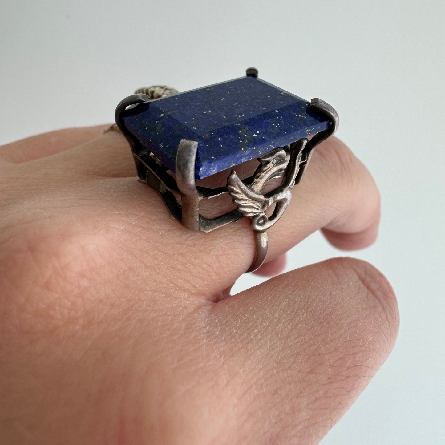 V I N T A G E // secret griffins / sterling silver and lapis lazuli statement ring / size 5.5+