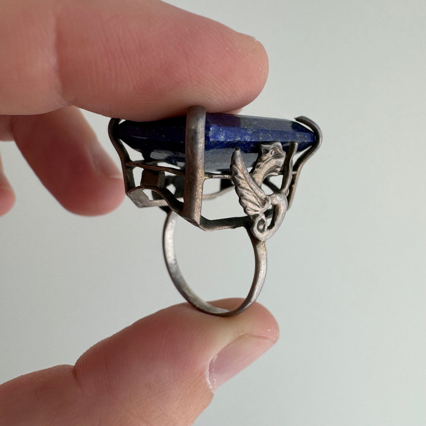 V I N T A G E // secret griffins / sterling silver and lapis lazuli statement ring / size 5.5+